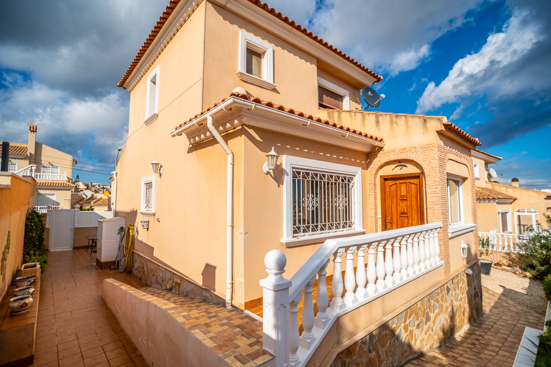 Återförsäljning - Villa -
San Miguel de Salinas - Inland