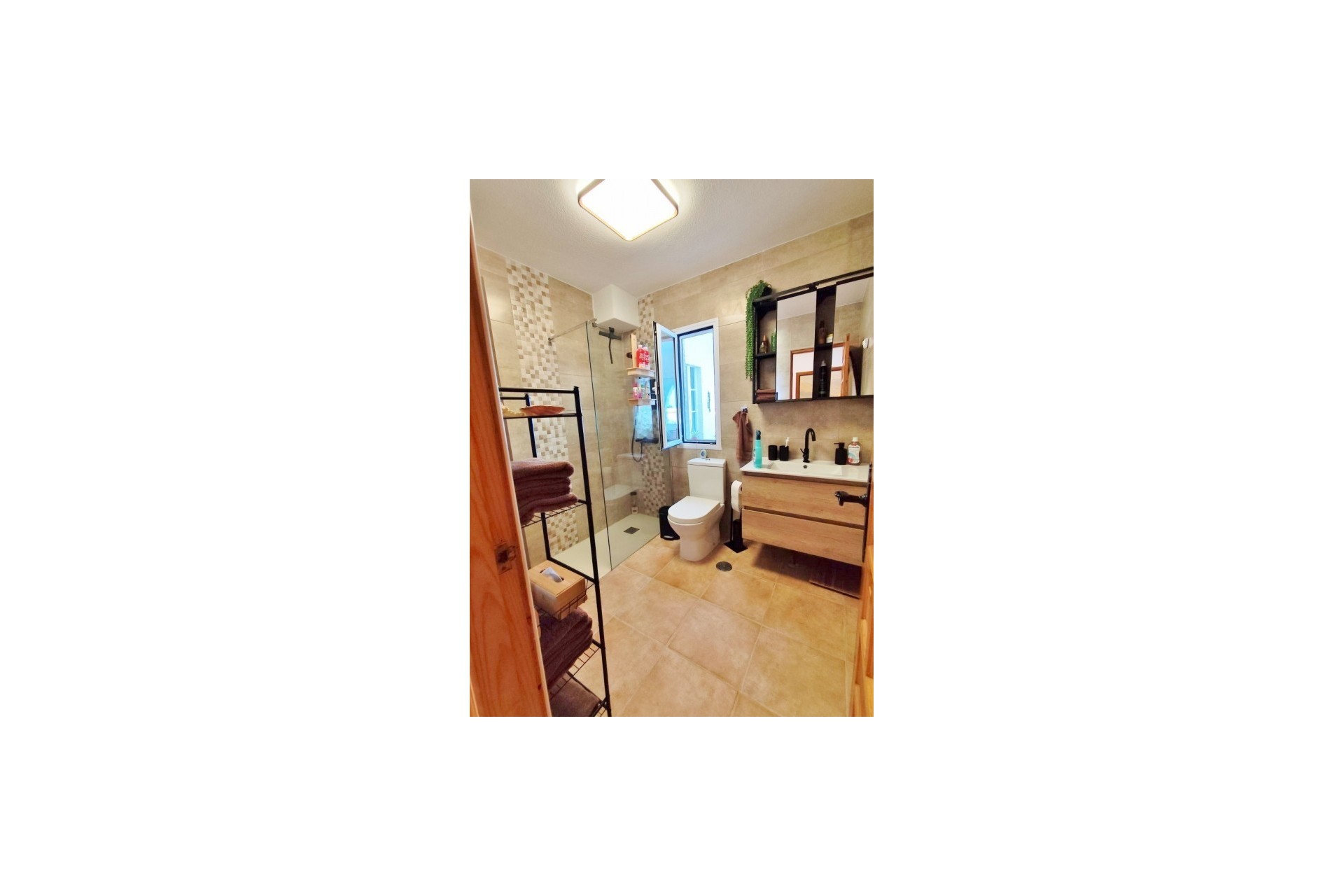 Återförsäljning - Villa -
San Miguel de Salinas - Inland