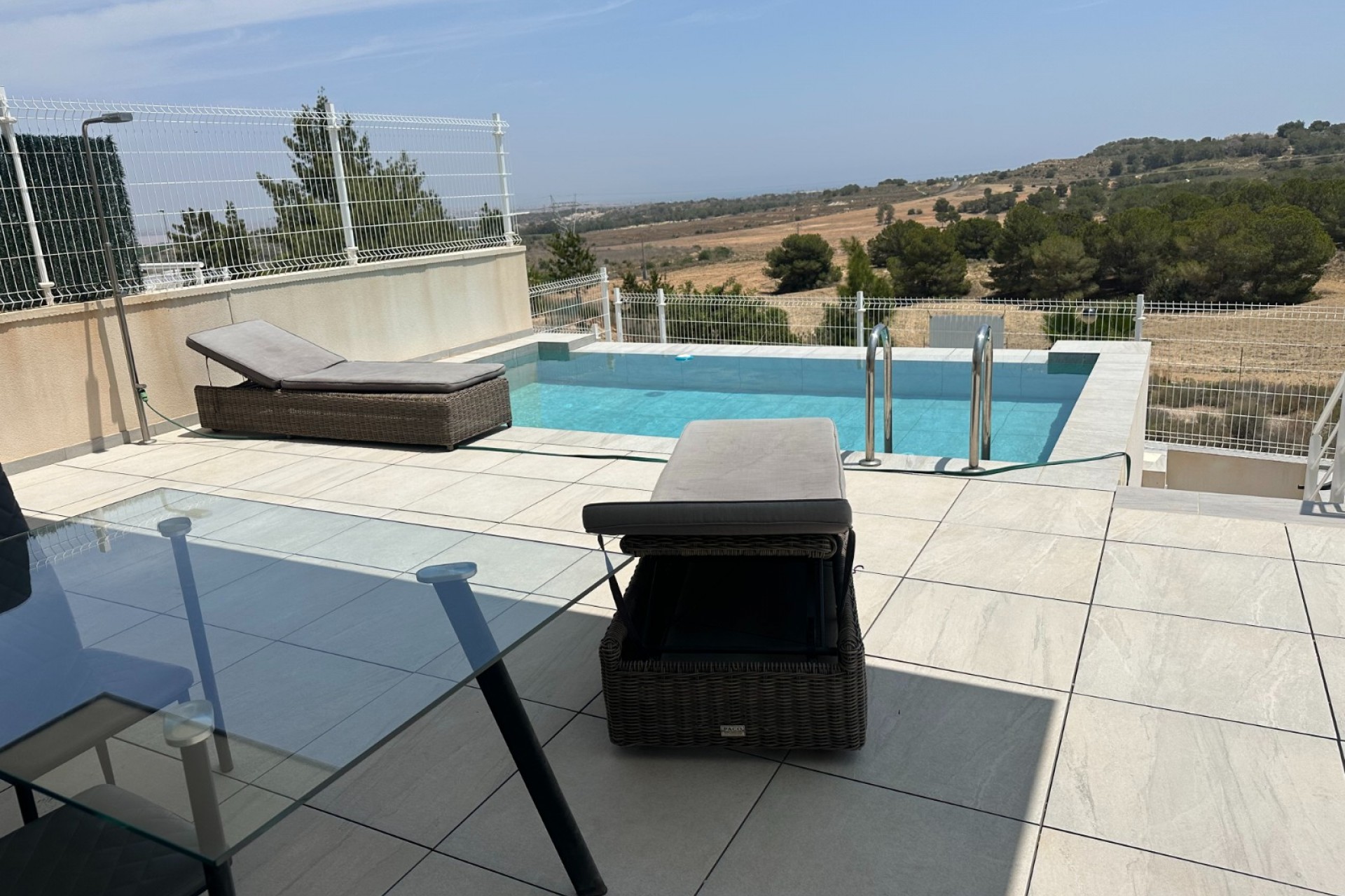 Återförsäljning - Villa -
San Miguel de Salinas - Inland