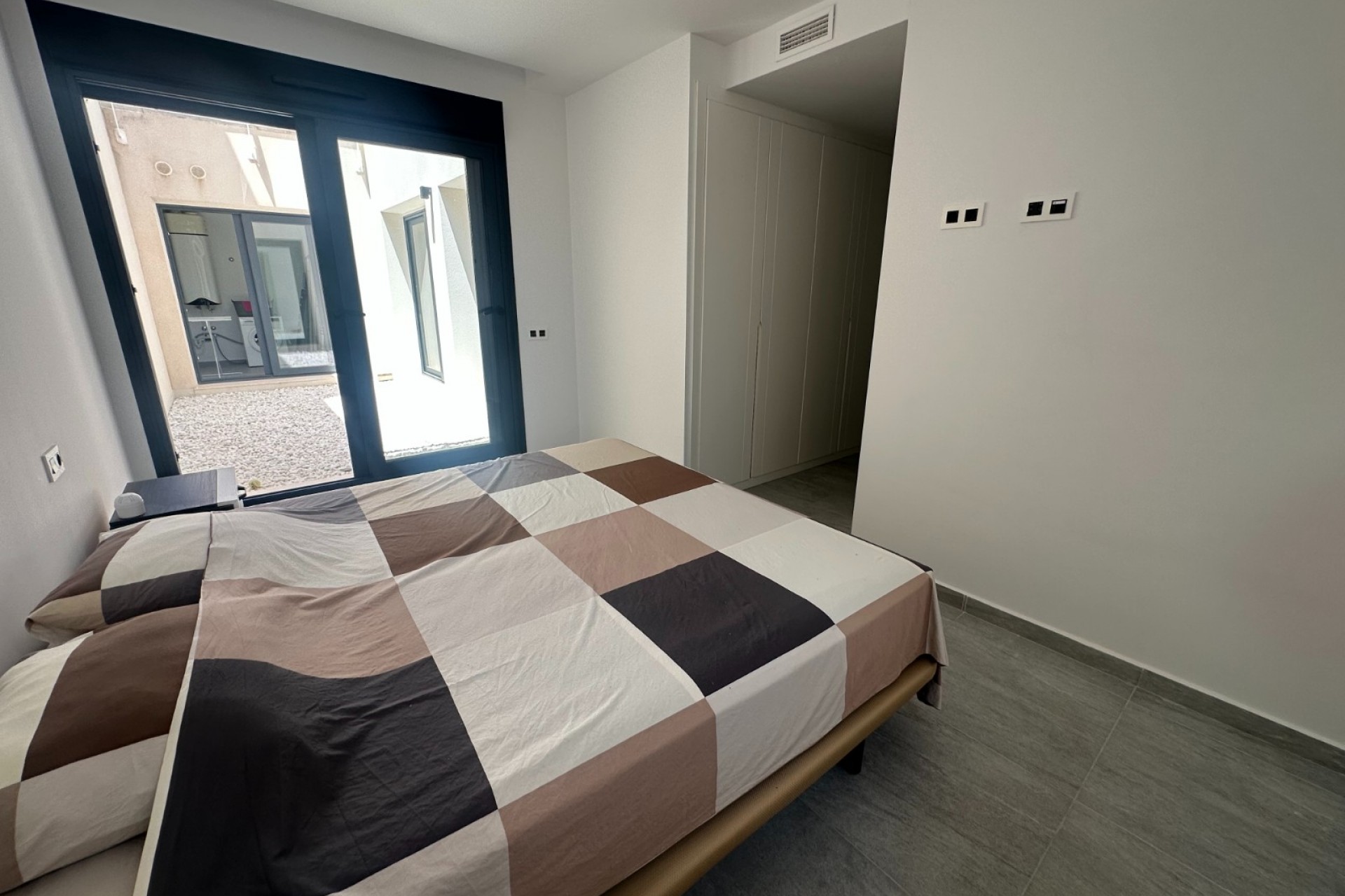 Återförsäljning - Villa -
San Miguel de Salinas - Inland