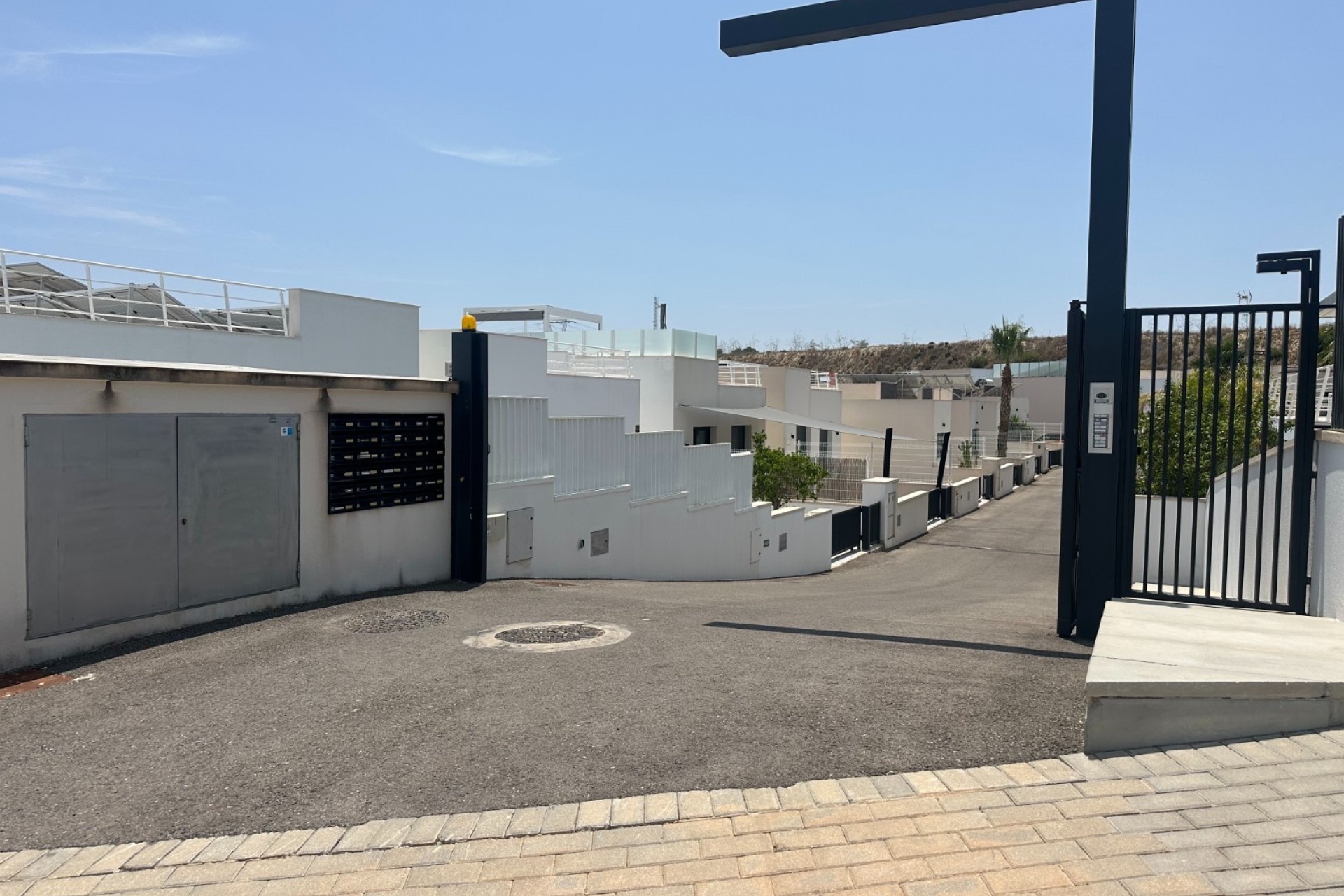 Återförsäljning - Villa -
San Miguel de Salinas - Inland