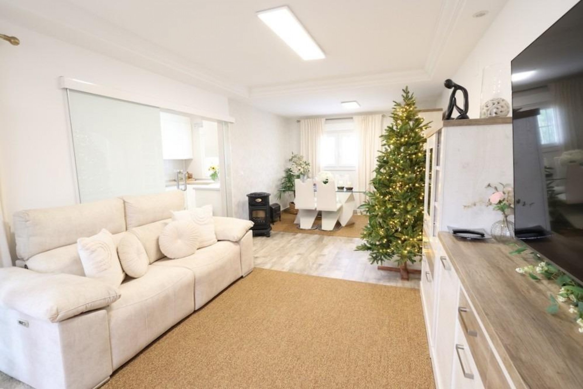 Återförsäljning - Villa -
San Miguel de Salinas - Inland