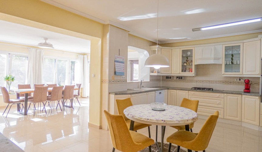 Återförsäljning - Villa -
San Miguel de Salinas - Inland