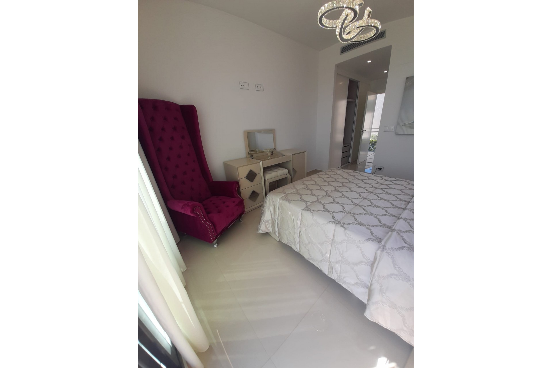 Återförsäljning - Villa -
San Miguel de Salinas - Inland