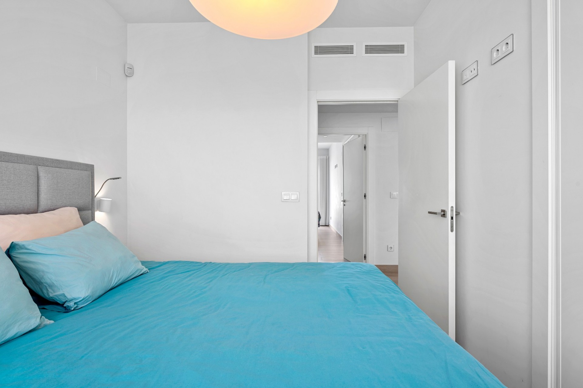 Återförsäljning - Villa -
San Miguel de Salinas - Inland