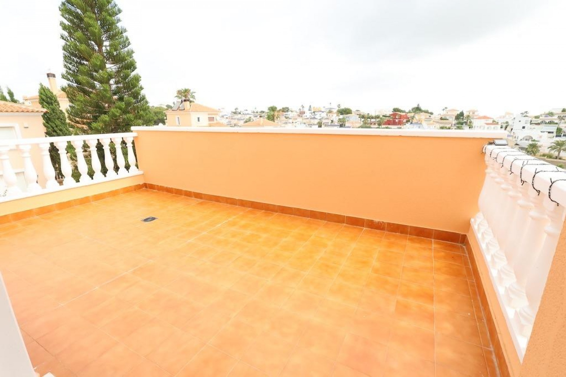 Återförsäljning - Villa -
San Miguel de Salinas - Inland