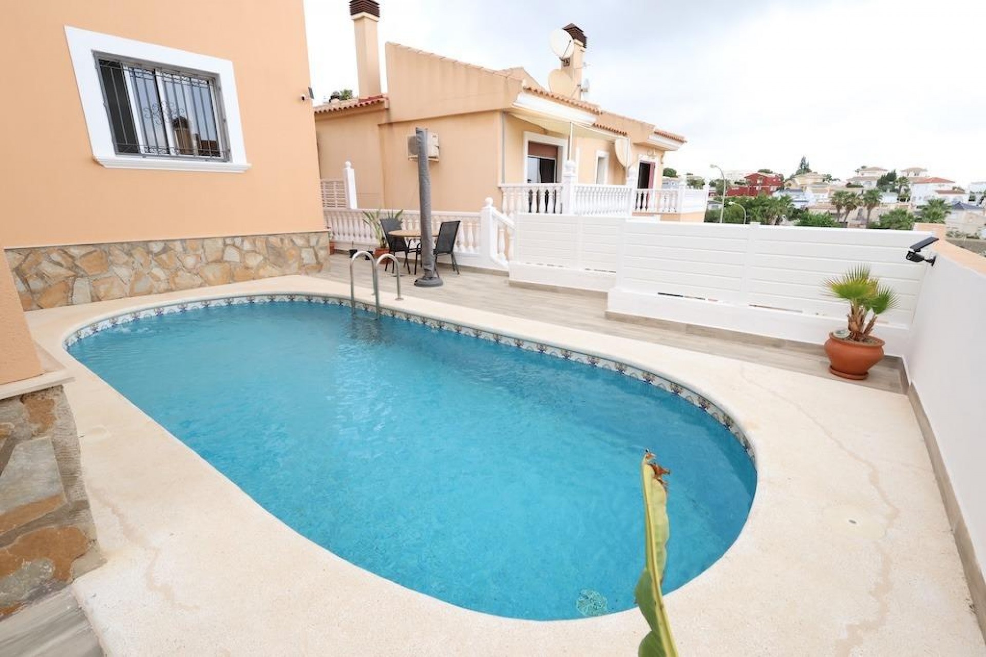 Återförsäljning - Villa -
San Miguel de Salinas - Inland