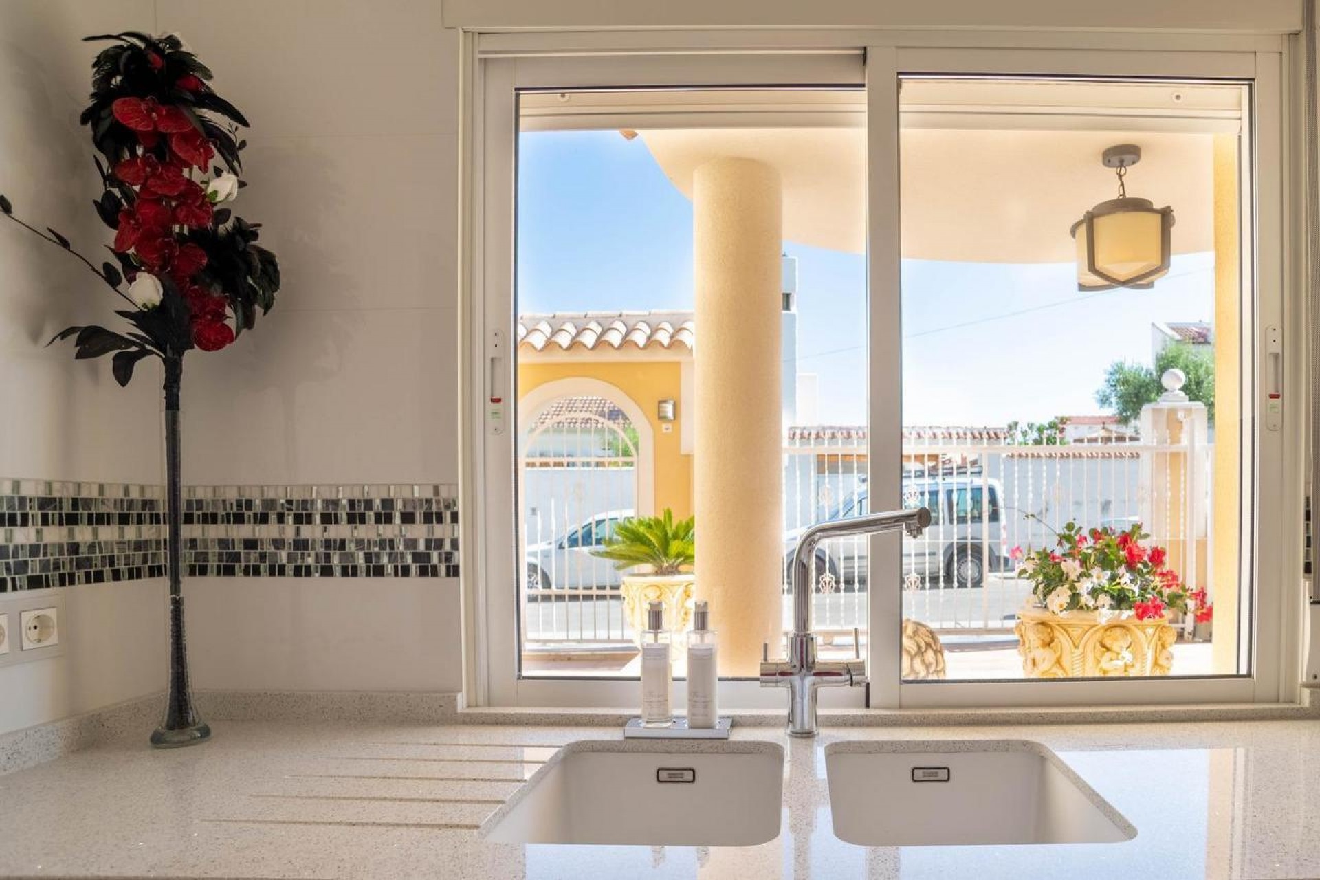 Återförsäljning - Villa -
San Miguel de Salinas - Inland