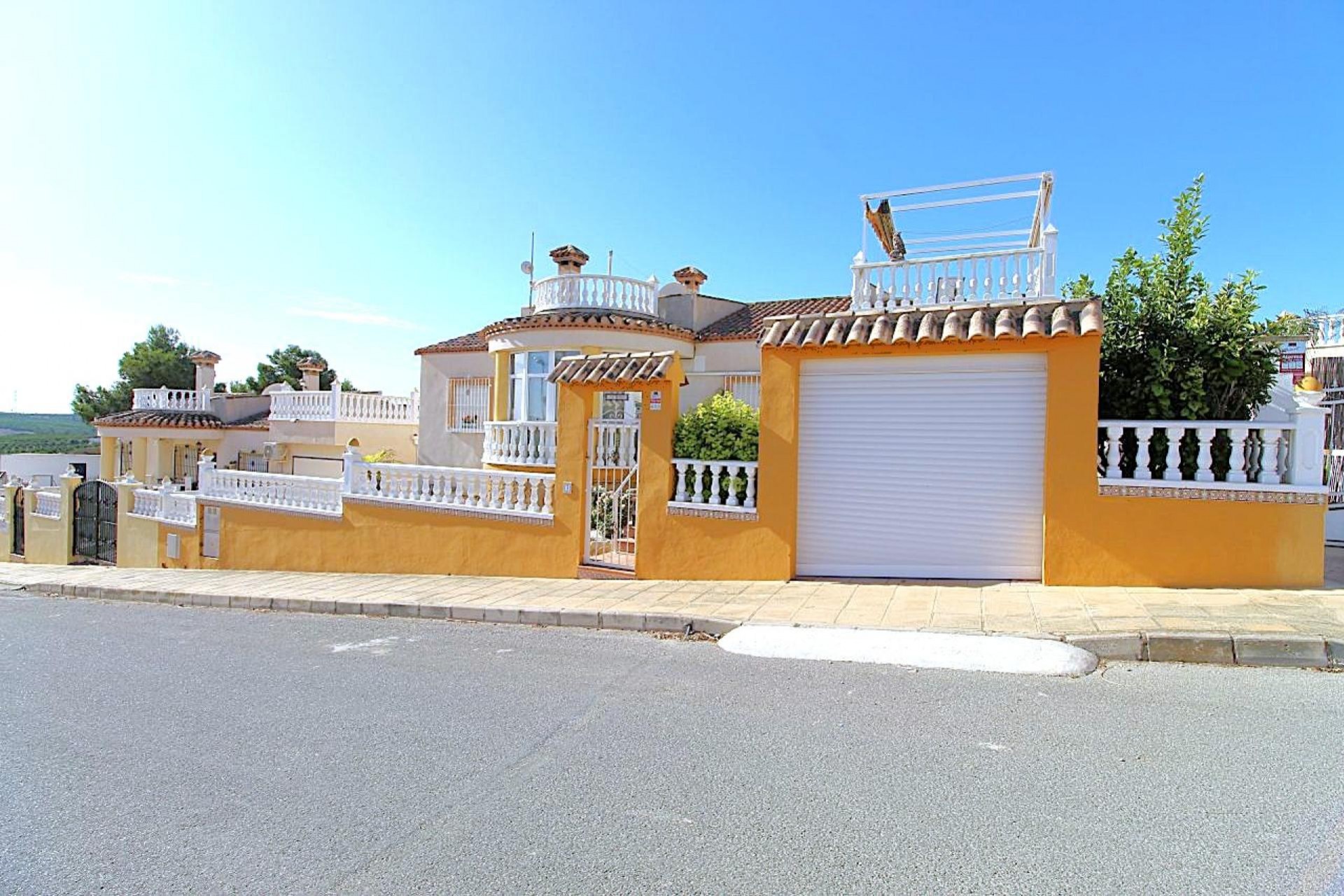 Återförsäljning - Villa -
San Miguel de Salinas - Inland