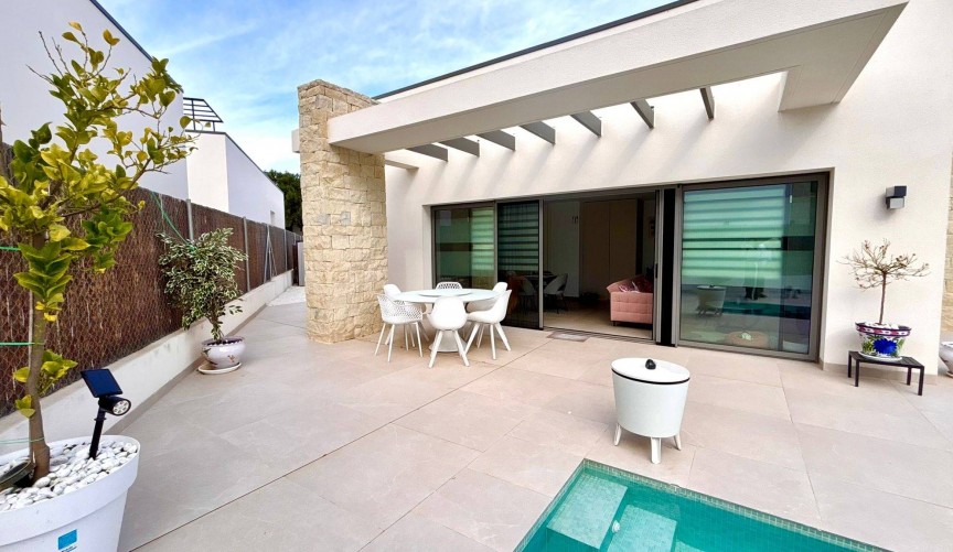 Återförsäljning - Villa -
San Miguel de Salinas - Urbanizacion Blue Lagoon