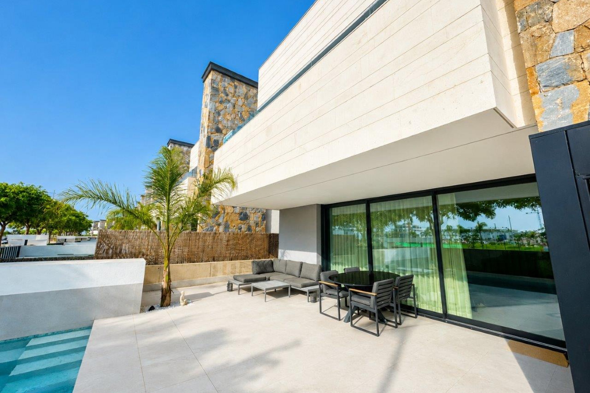 Återförsäljning - Villa -
Santa Rosalia Resort - Inland