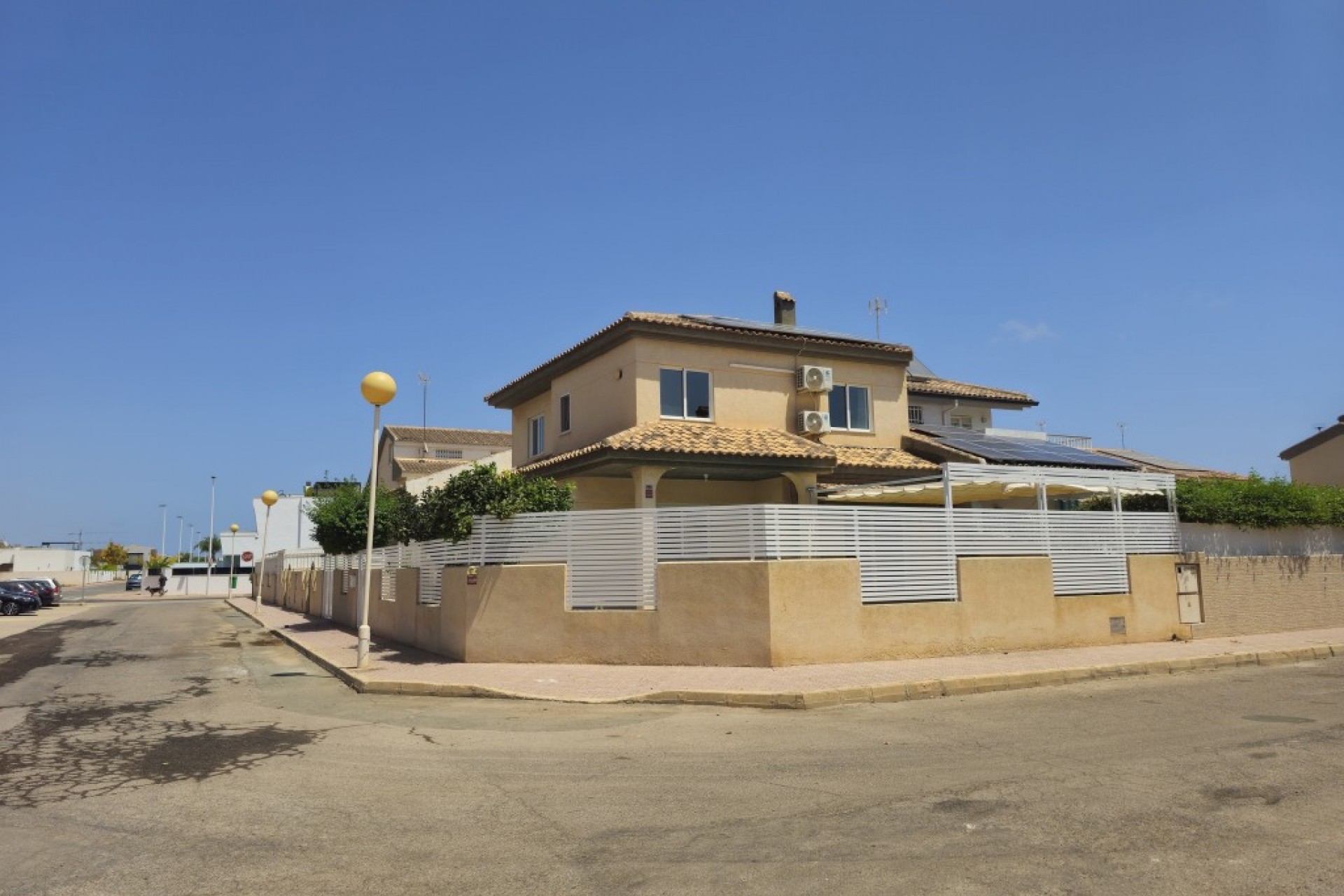 Återförsäljning - Villa -
Santiago de la Ribera - Costa Calida