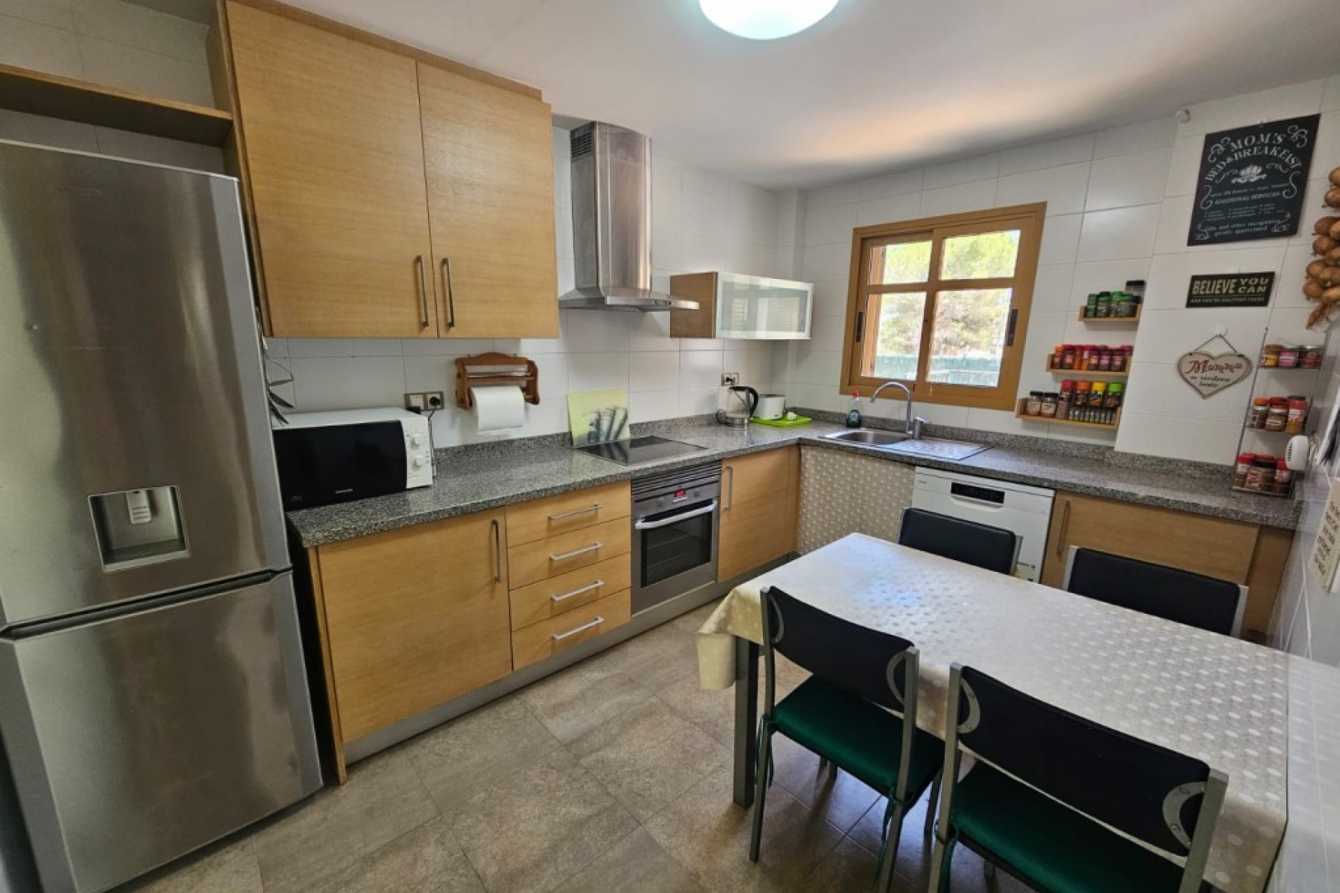 Återförsäljning - Villa -
Sierra Cortina - Inland