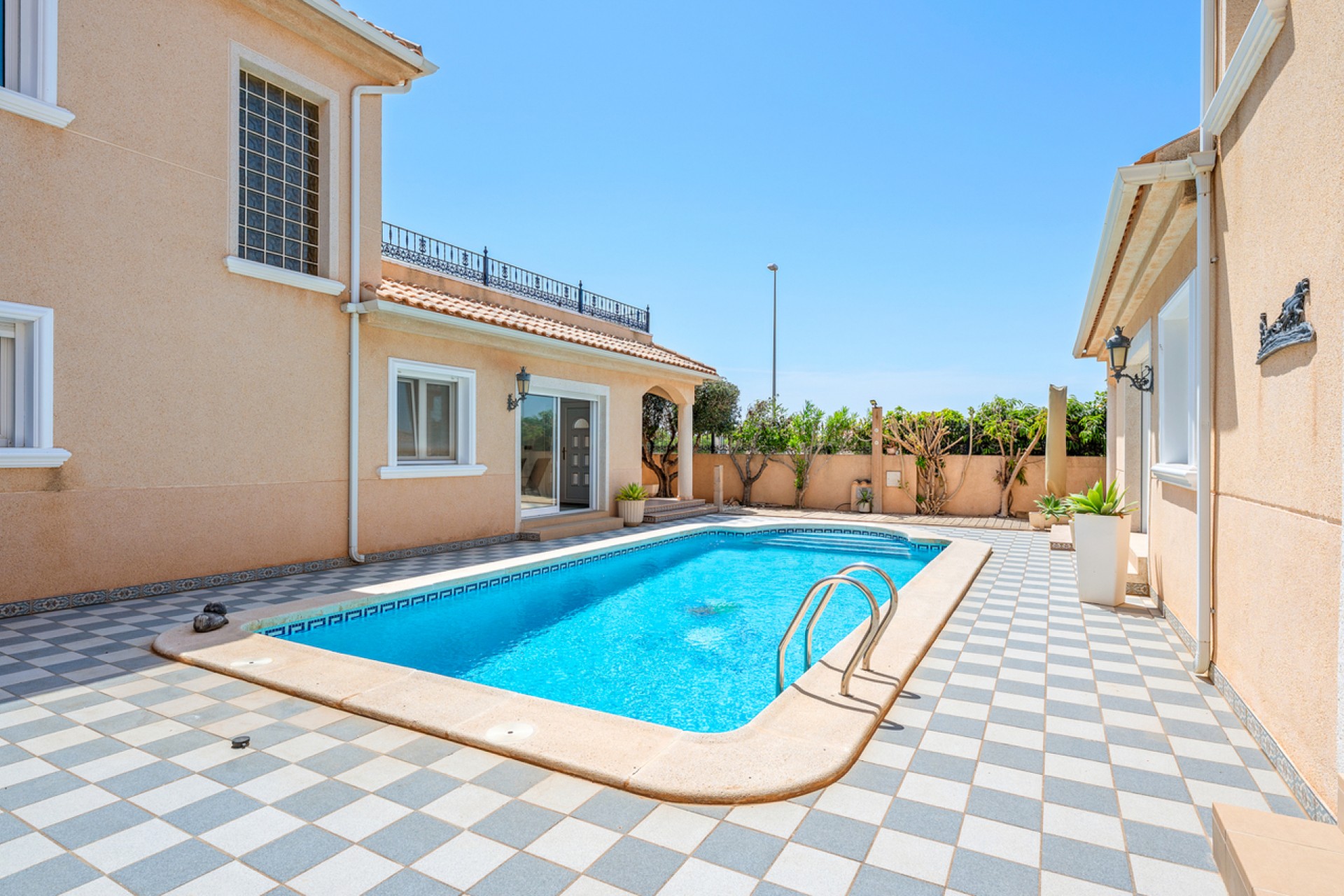Återförsäljning - Villa -
Torre de la Horadada - Costa Blanca