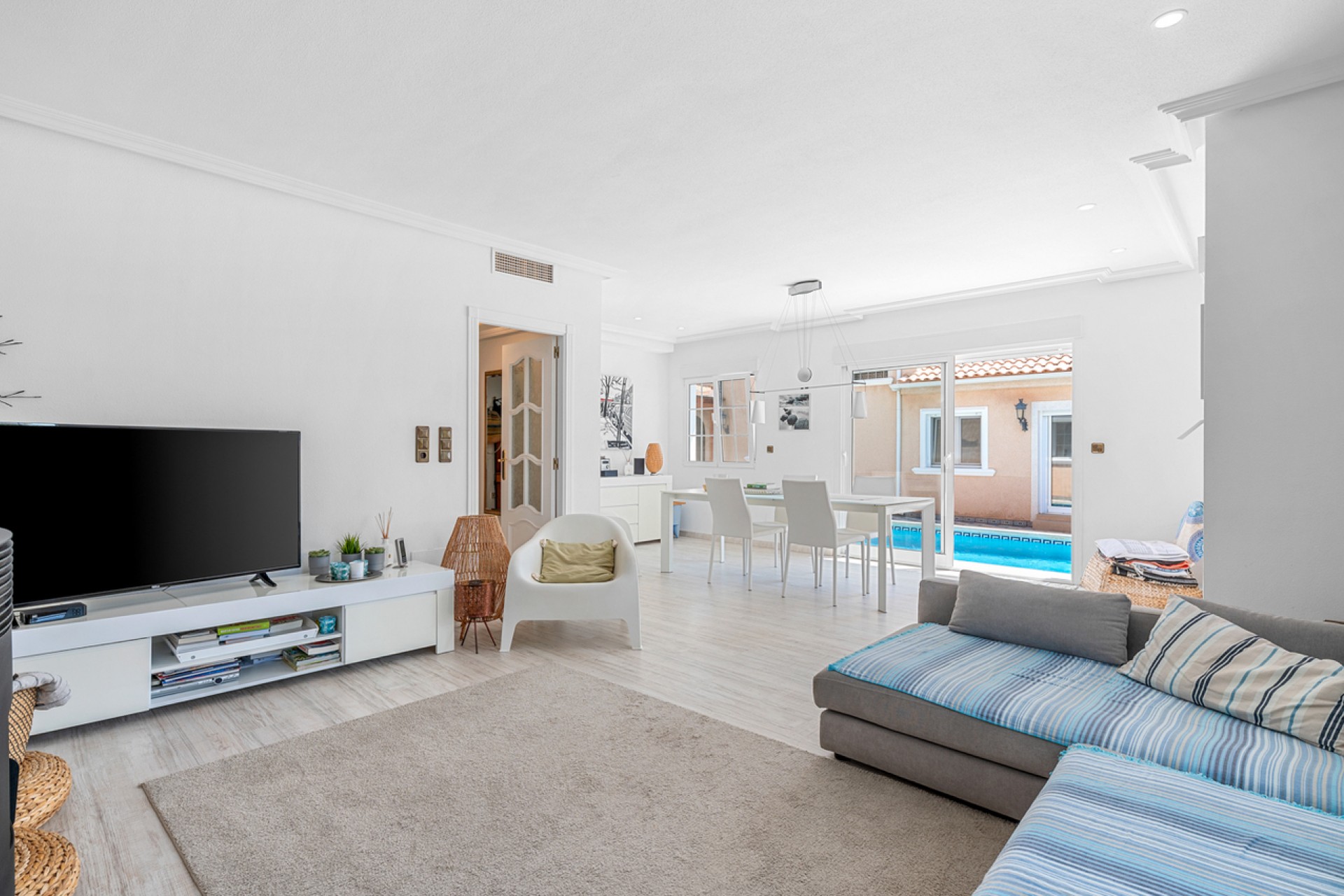 Återförsäljning - Villa -
Torre de la Horadada - Costa Blanca