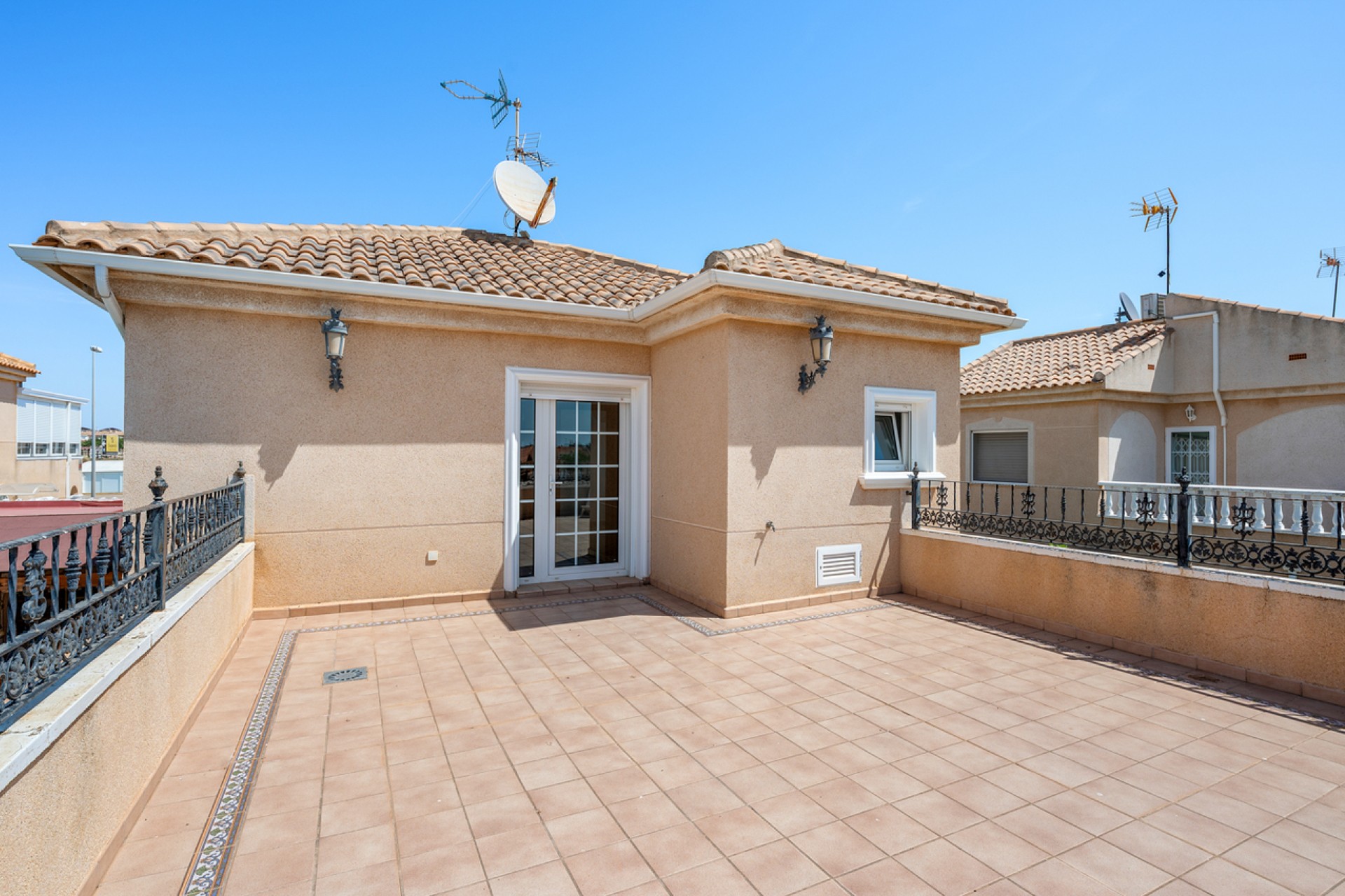 Återförsäljning - Villa -
Torre de la Horadada - Costa Blanca