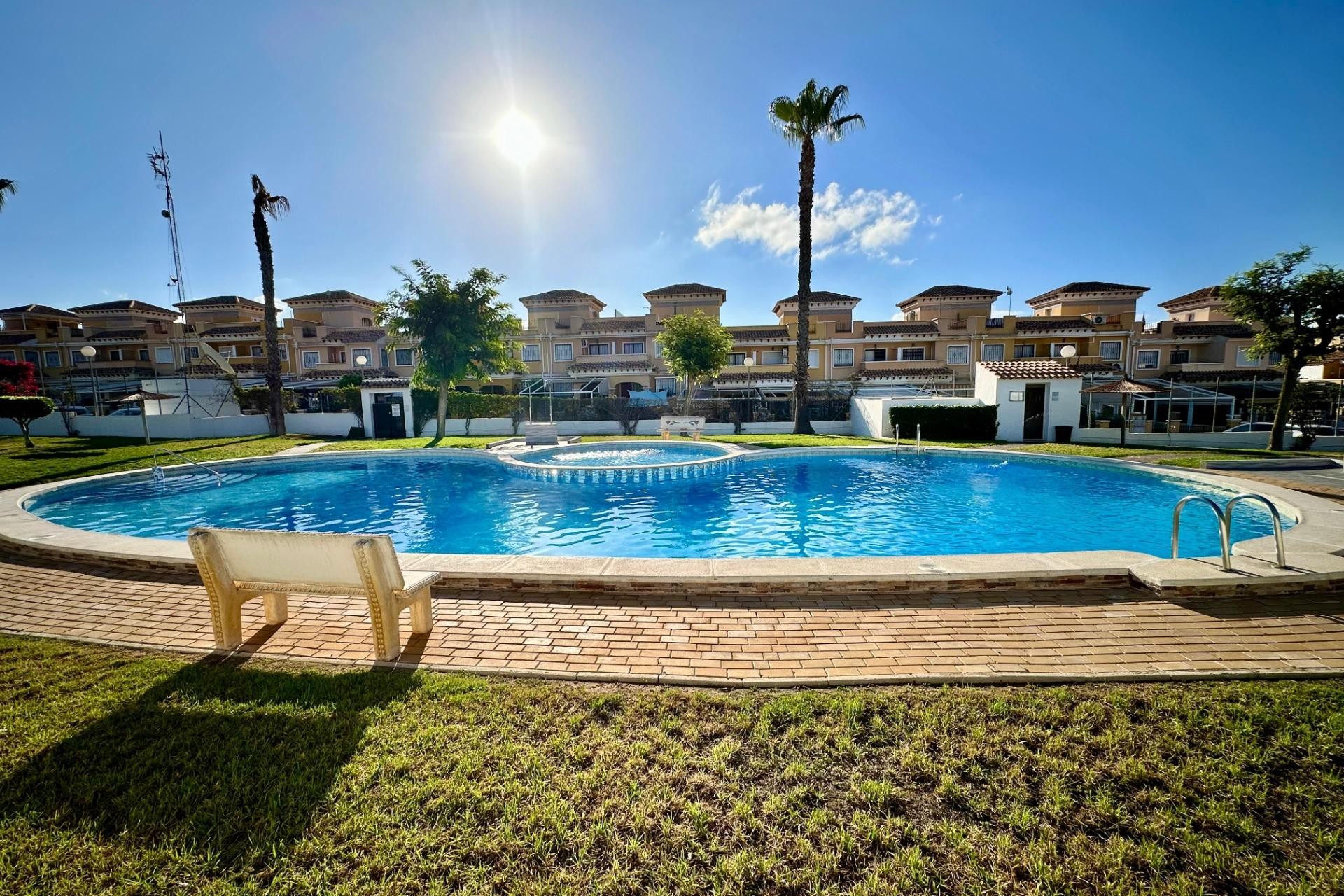 Återförsäljning - Villa -
Torrevieja - Aguas Nuevas 1