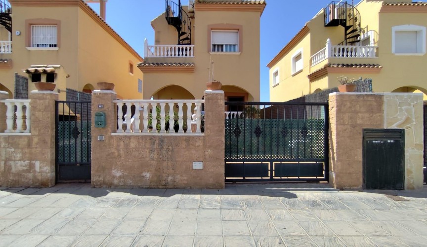 Återförsäljning - Villa -
Torrevieja - Aguas Nuevas 2