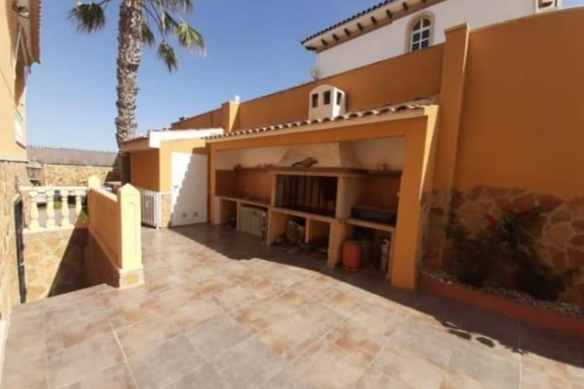 Återförsäljning - Villa -
Torrevieja - aguas nuevas