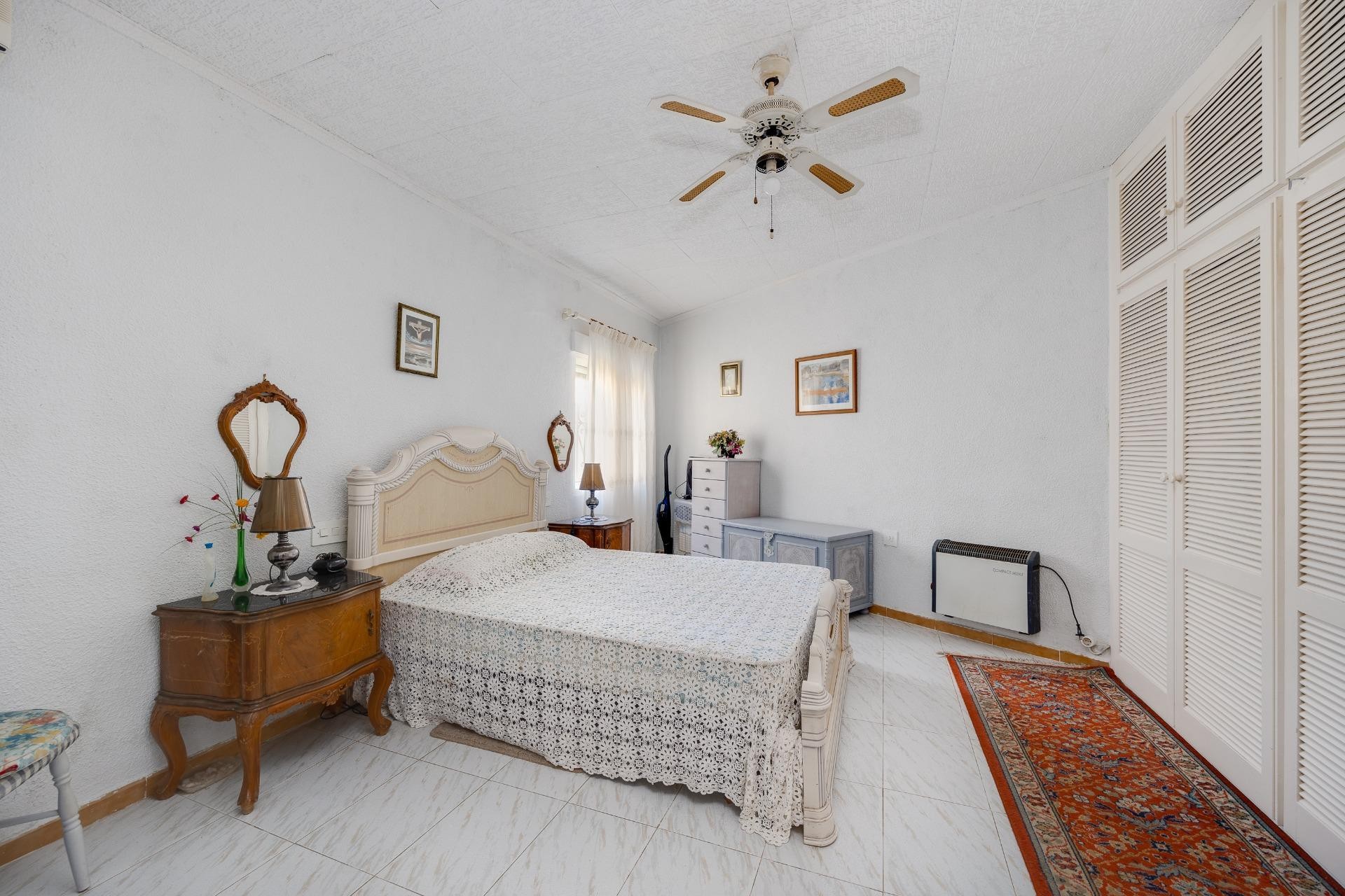 Återförsäljning - Villa -
Torrevieja - aguas nuevas