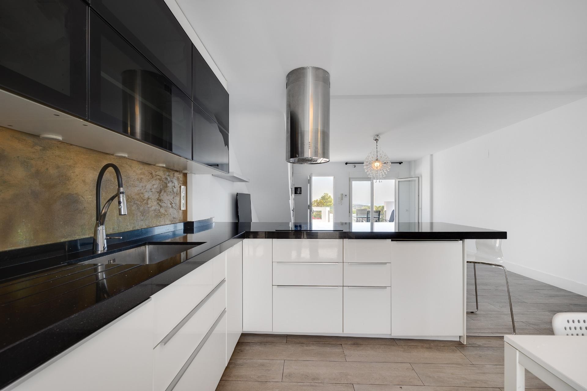 Återförsäljning - Villa -
Torrevieja - aguas nuevas