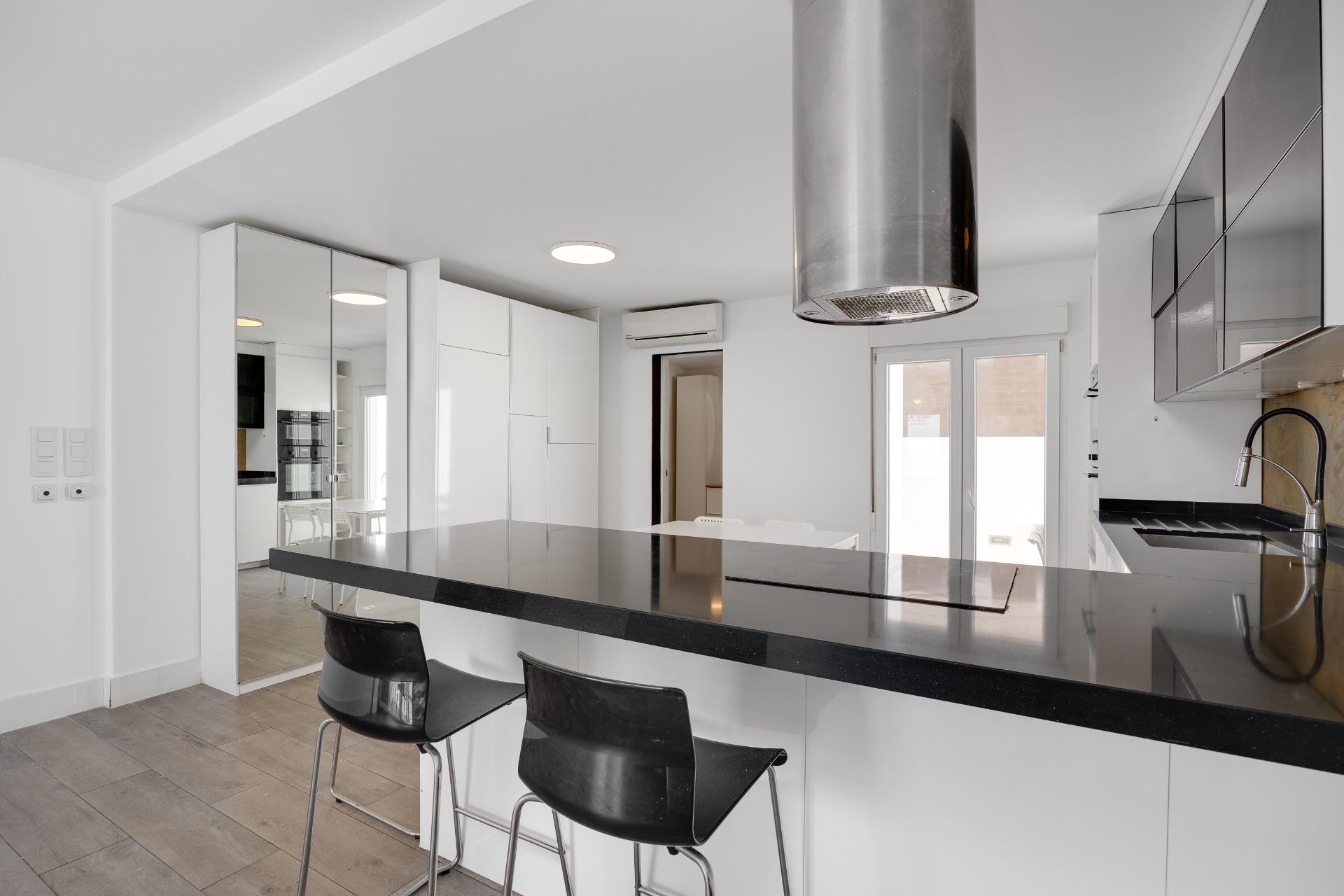 Återförsäljning - Villa -
Torrevieja - aguas nuevas