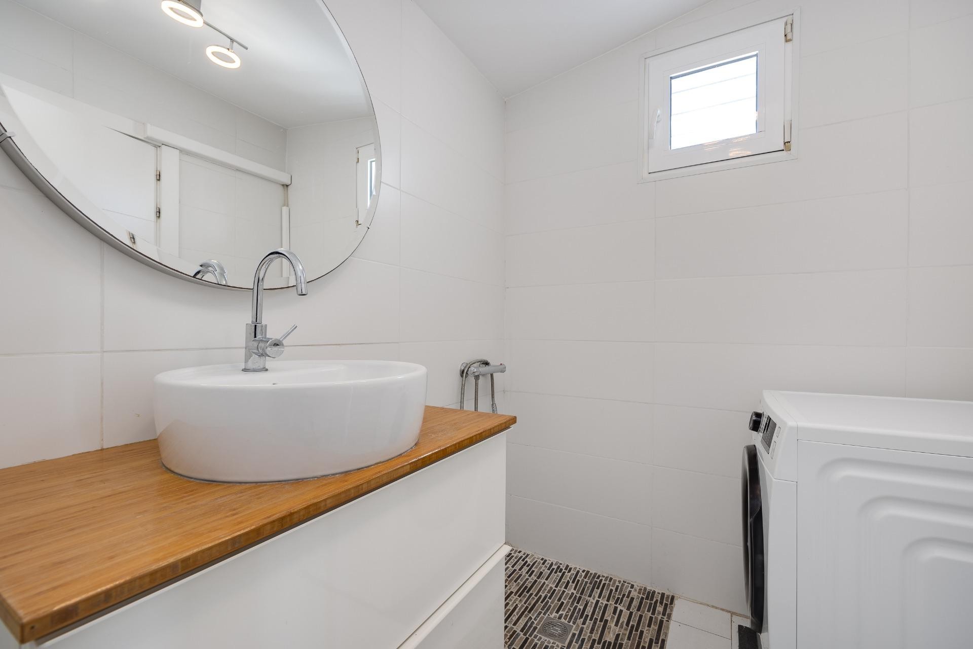 Återförsäljning - Villa -
Torrevieja - aguas nuevas