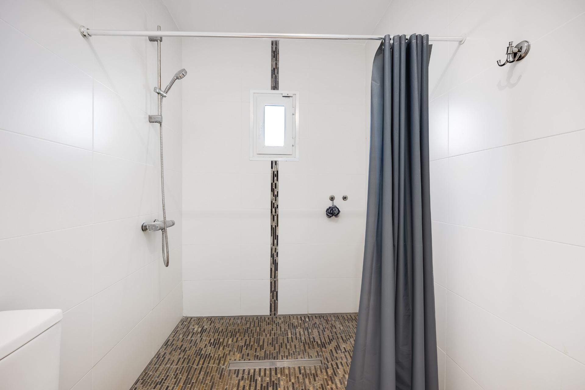 Återförsäljning - Villa -
Torrevieja - aguas nuevas