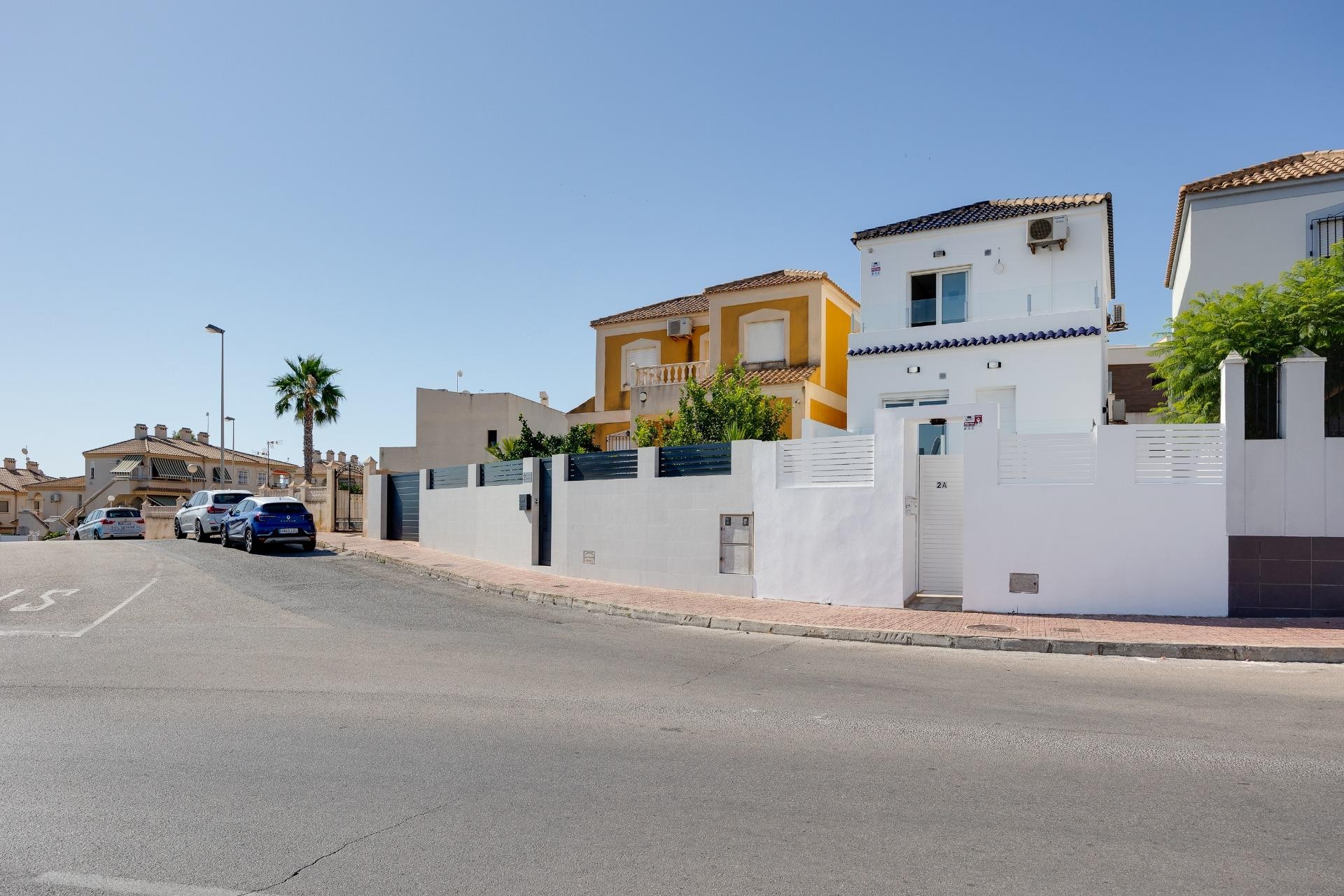 Återförsäljning - Villa -
Torrevieja - aguas nuevas