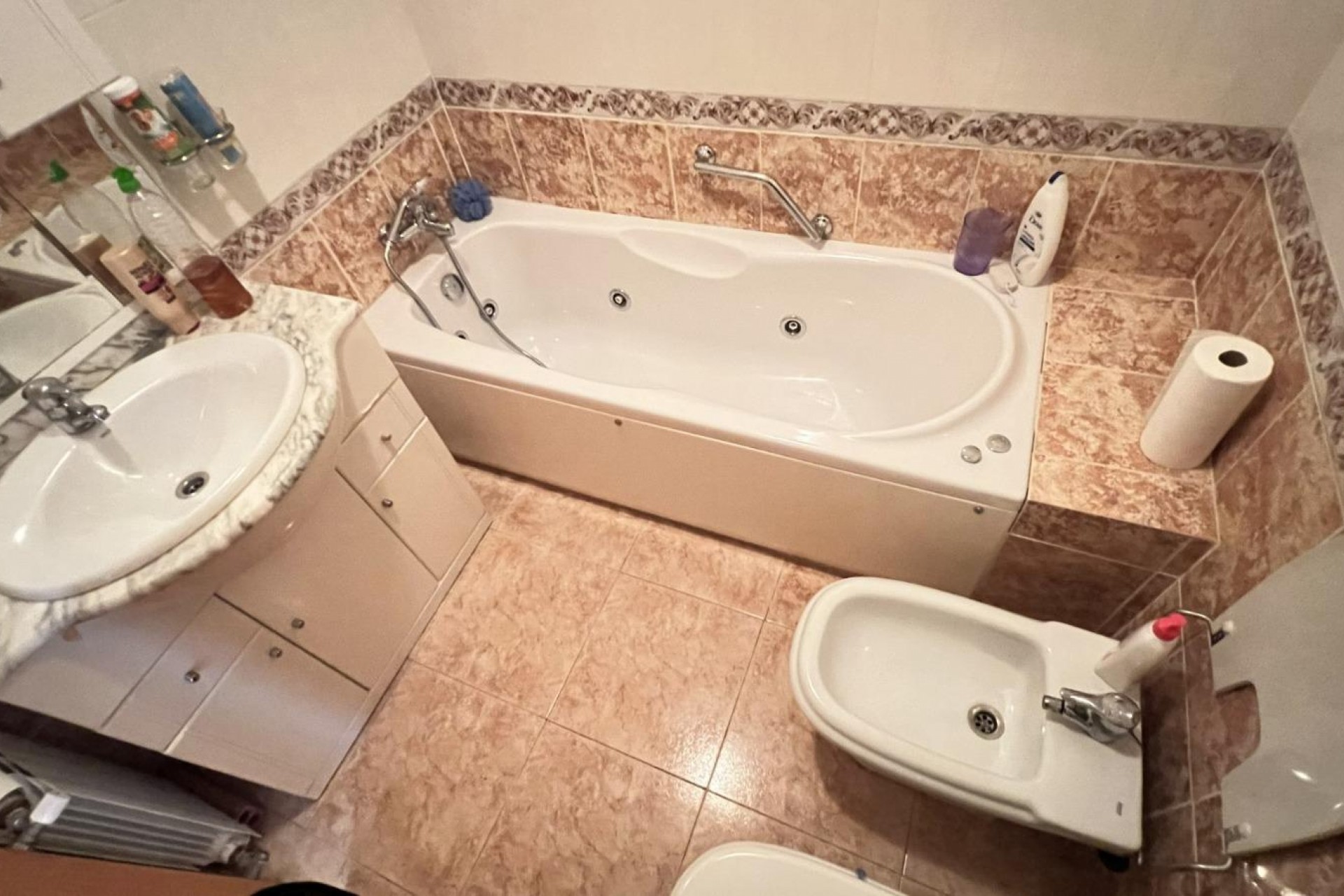 Återförsäljning - Villa -
Torrevieja - aguas nuevas