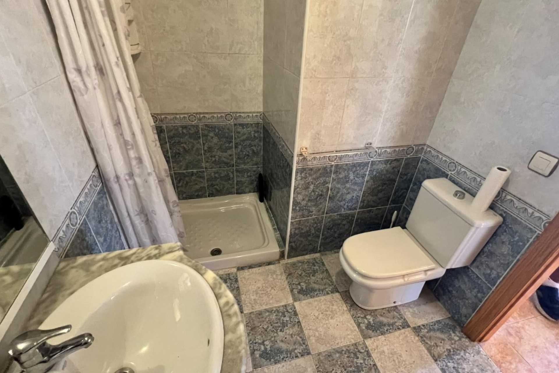 Återförsäljning - Villa -
Torrevieja - aguas nuevas