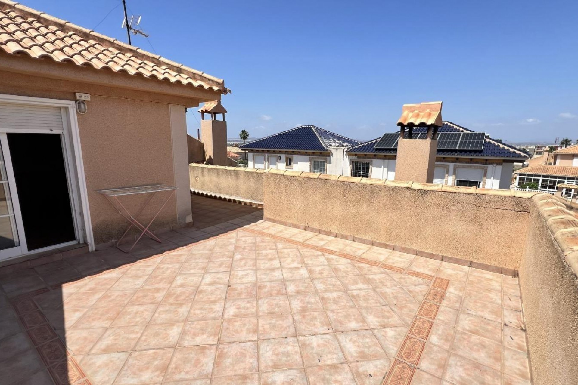 Återförsäljning - Villa -
Torrevieja - aguas nuevas