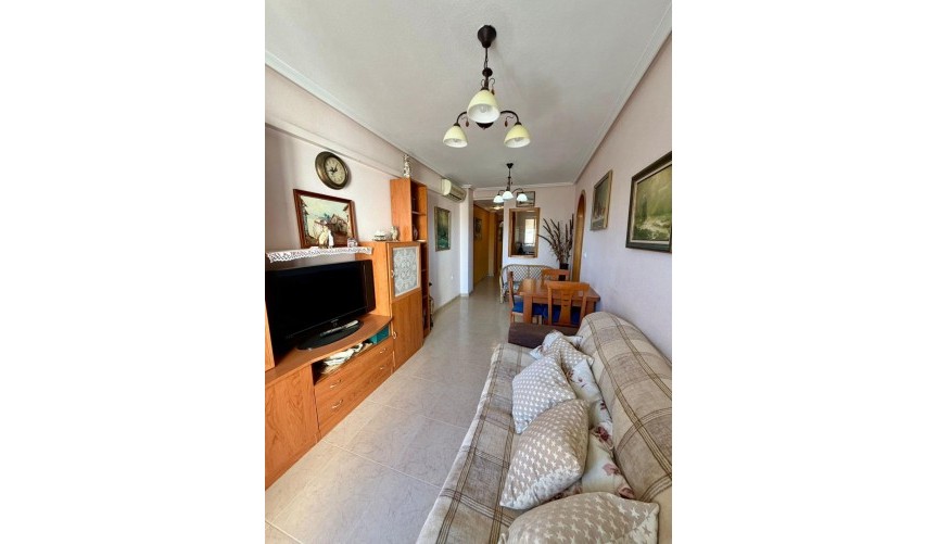 Återförsäljning - Villa -
Torrevieja - Centro