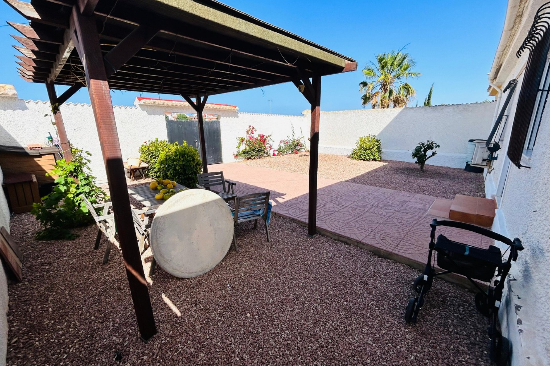 Återförsäljning - Villa -
Torrevieja - Costa Blanca