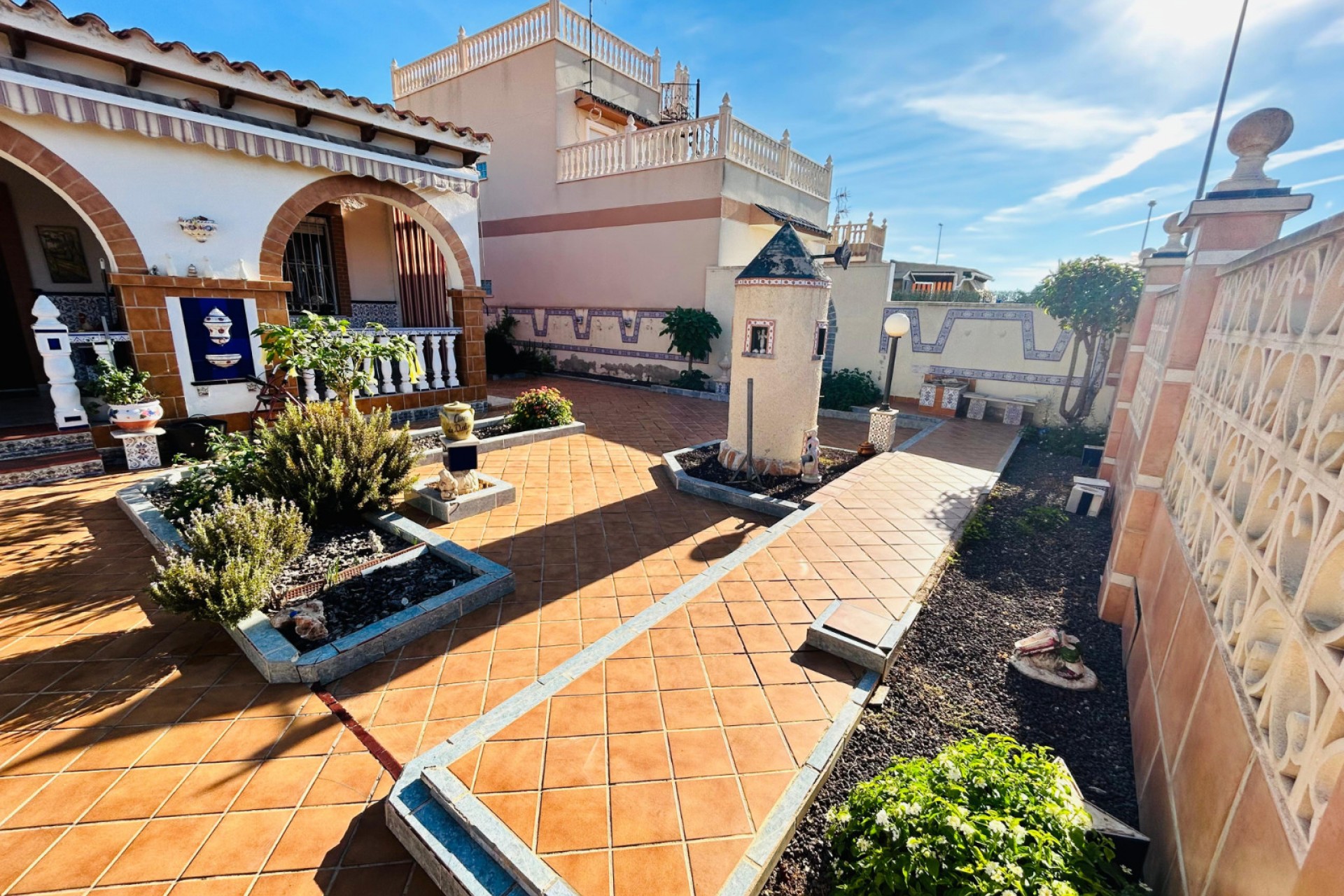 Återförsäljning - Villa -
Torrevieja - Costa Blanca