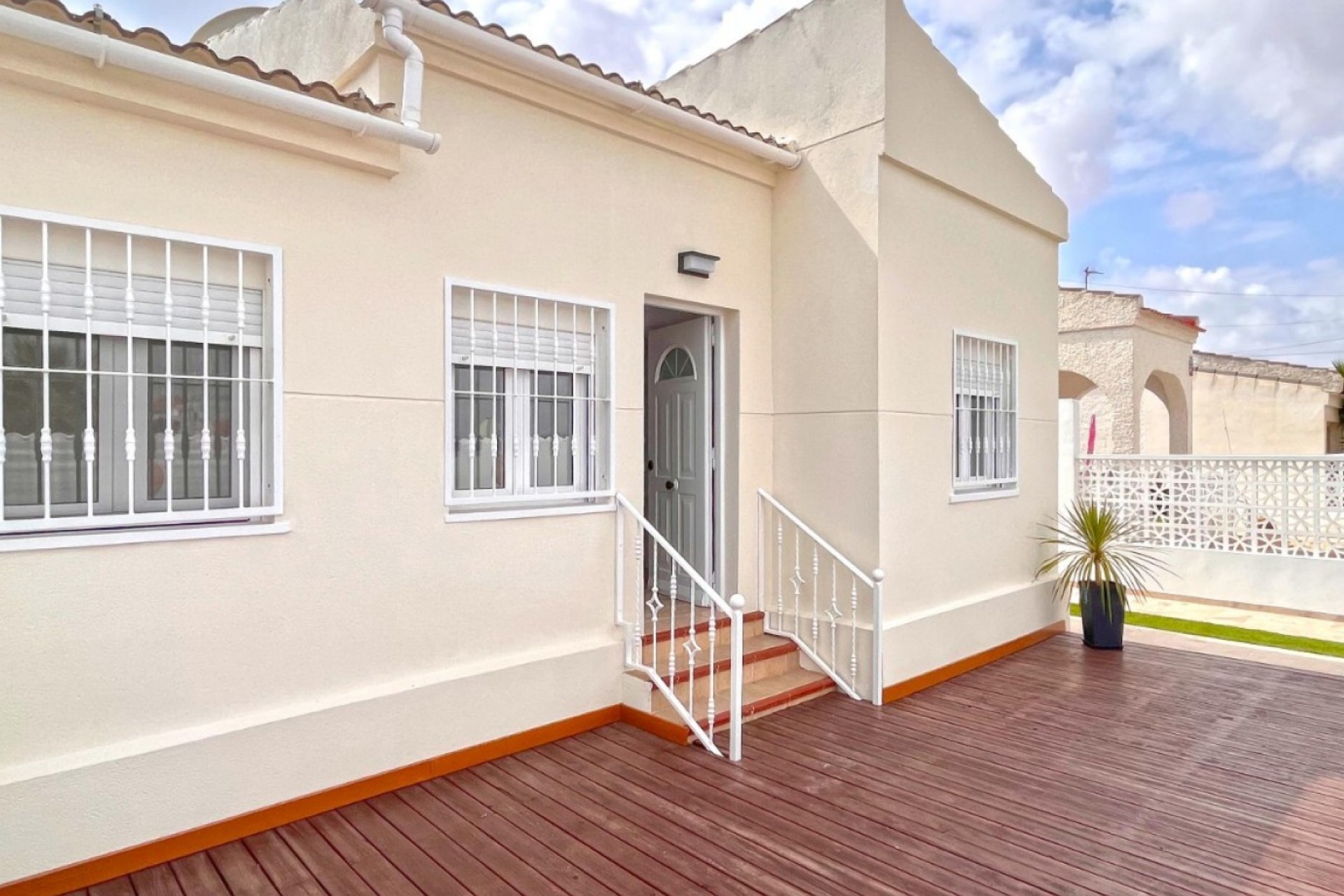 Återförsäljning - Villa -
Torrevieja - Costa Blanca