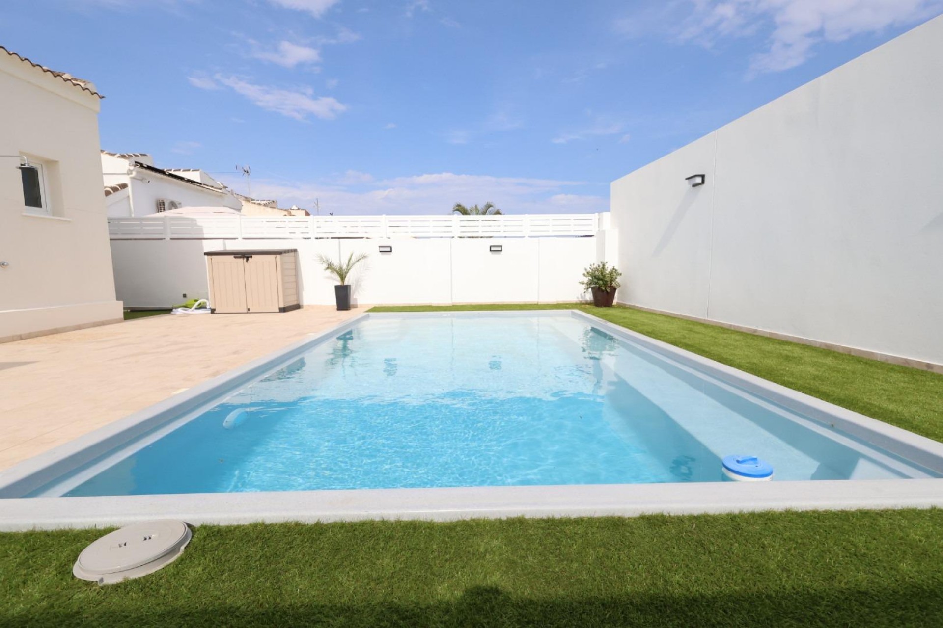 Återförsäljning - Villa -
Torrevieja - Costa Blanca