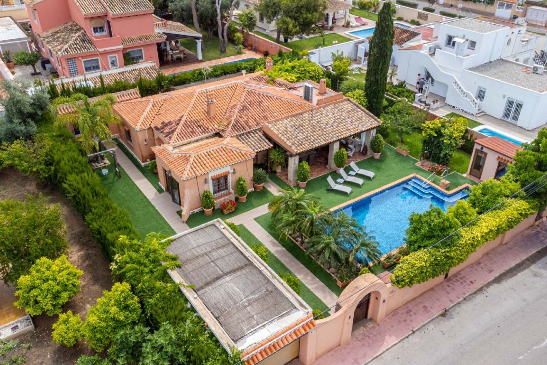 Återförsäljning - Villa -
Torrevieja - Costa Blanca