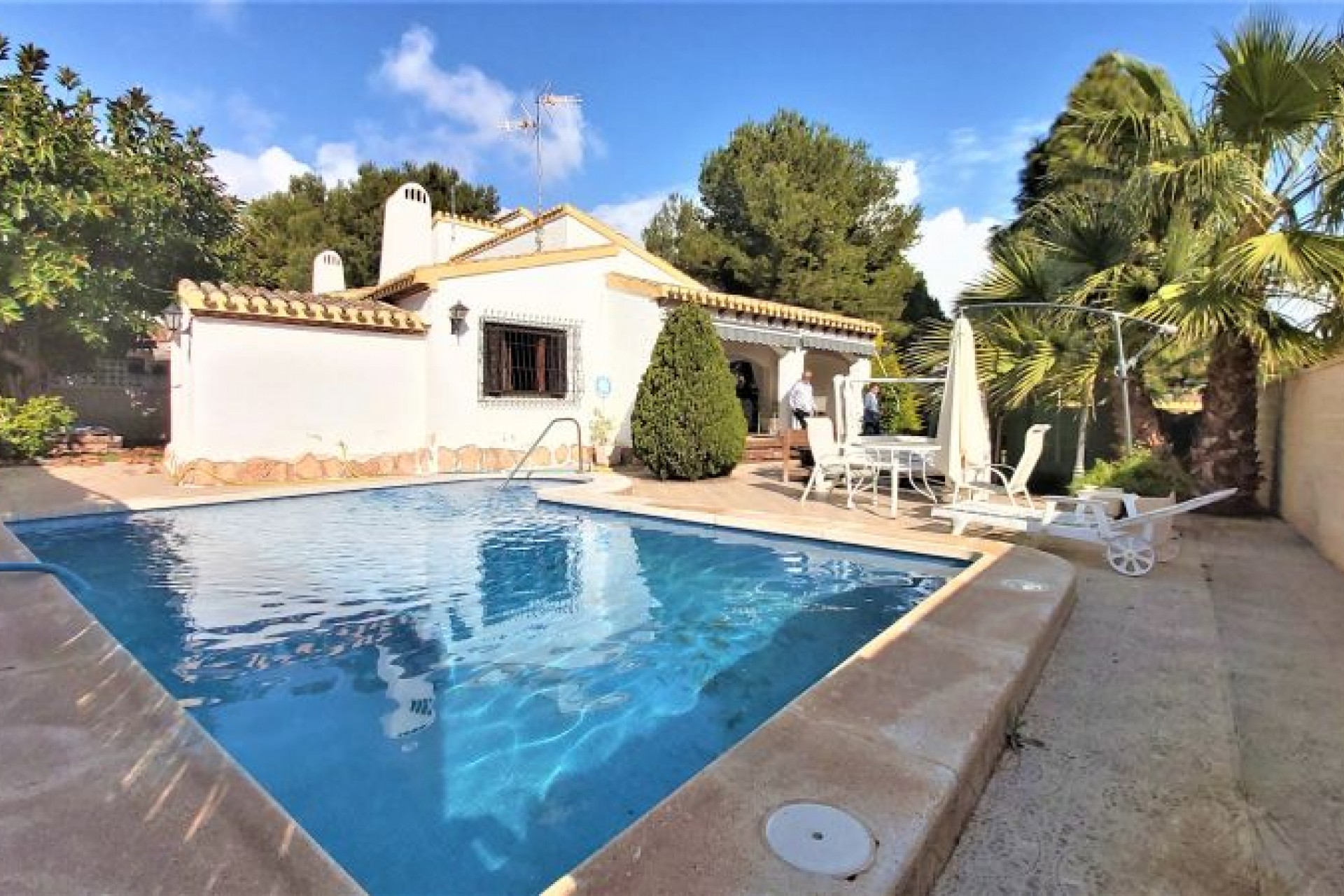 Återförsäljning - Villa -
Torrevieja - Costa Blanca