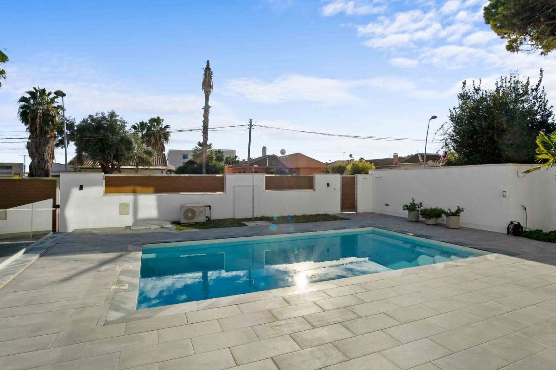 Återförsäljning - Villa -
Torrevieja - Costa Blanca