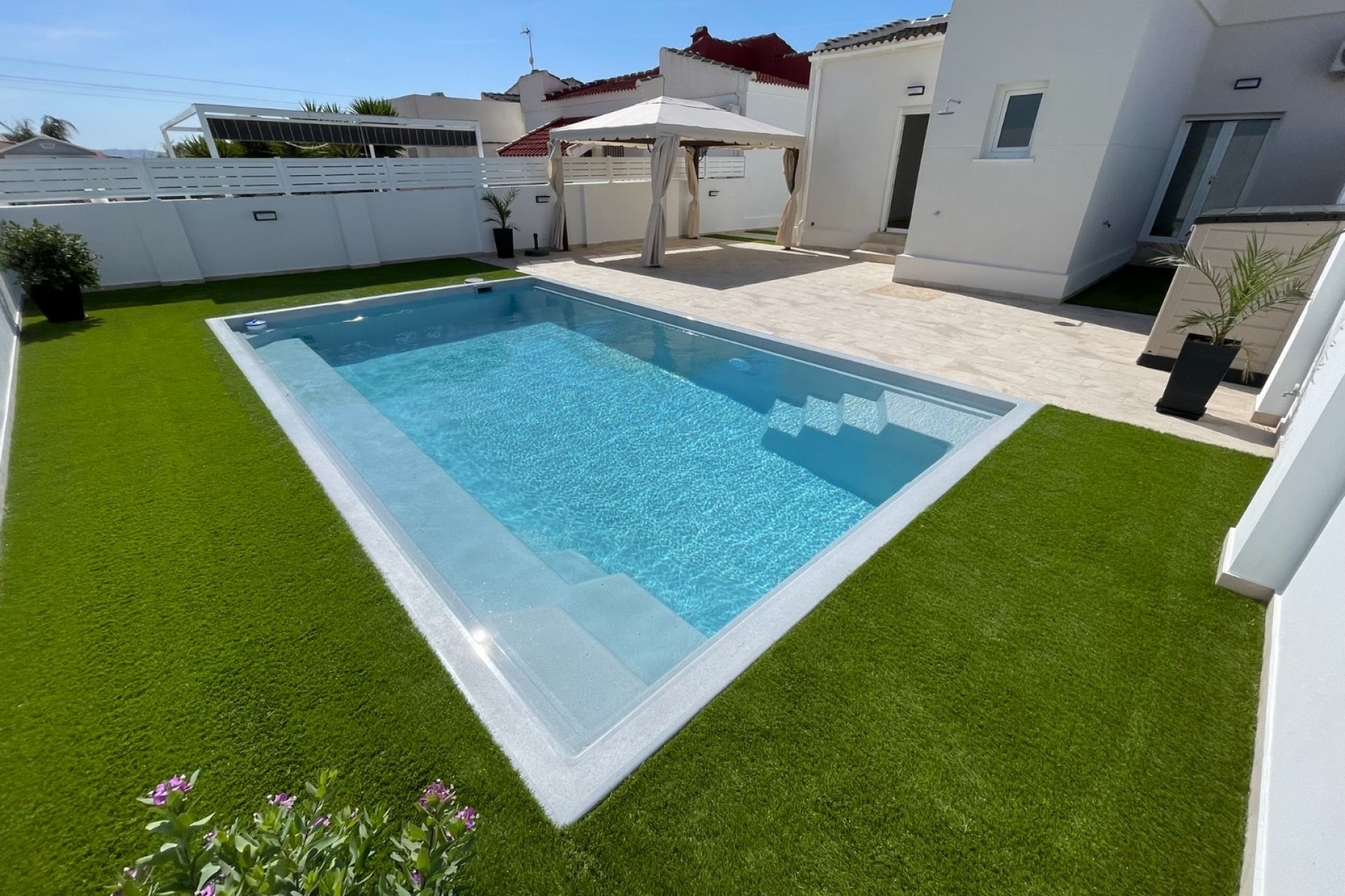 Återförsäljning - Villa -
Torrevieja - Costa Blanca