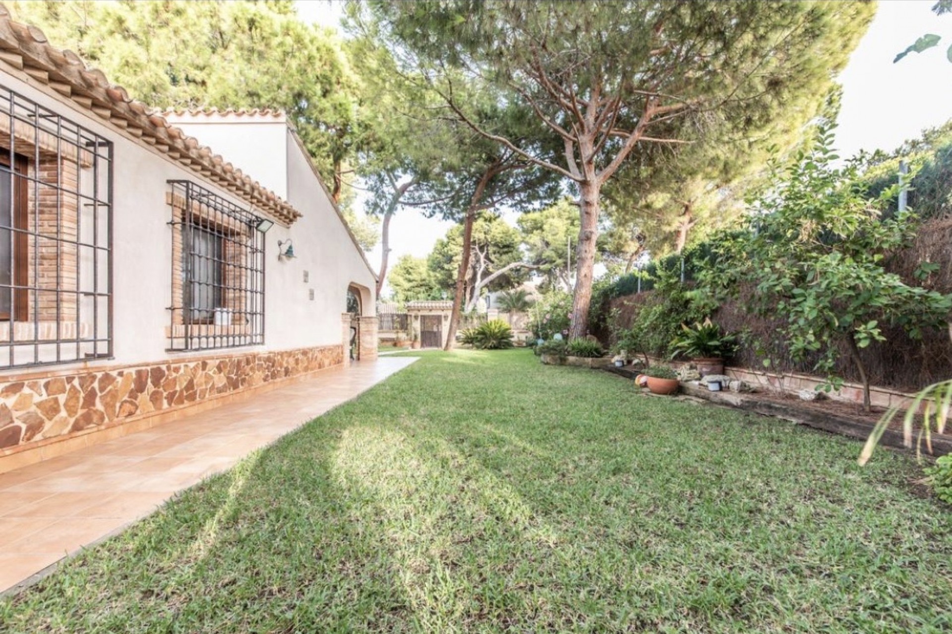 Återförsäljning - Villa -
Torrevieja - Costa Blanca