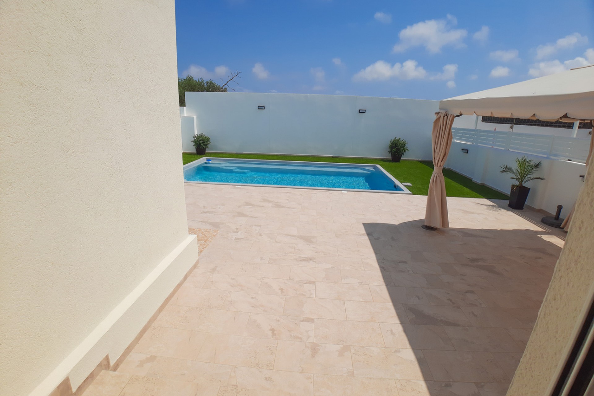 Återförsäljning - Villa -
Torrevieja - Costa Blanca