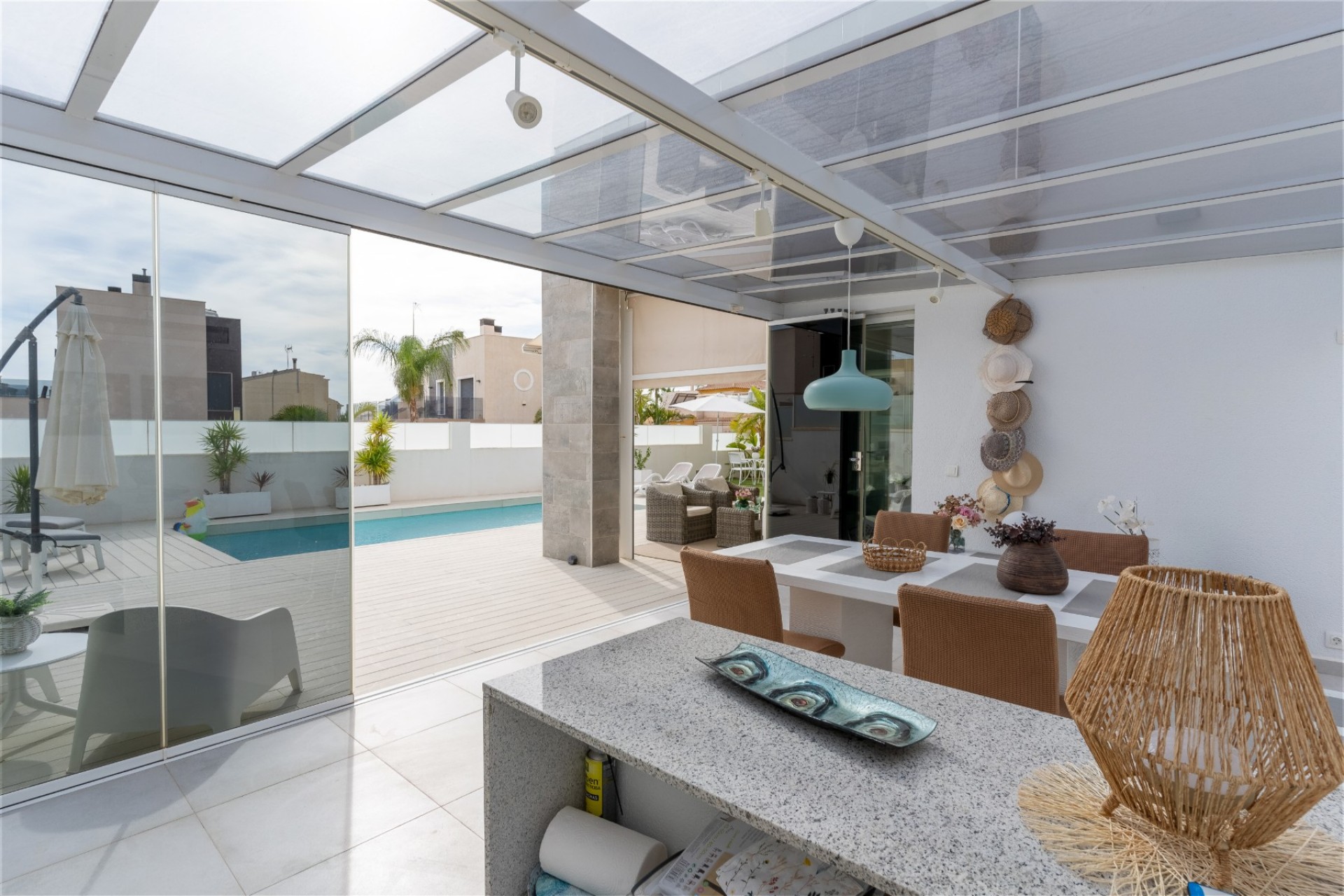 Återförsäljning - Villa -
Torrevieja - Costa Blanca