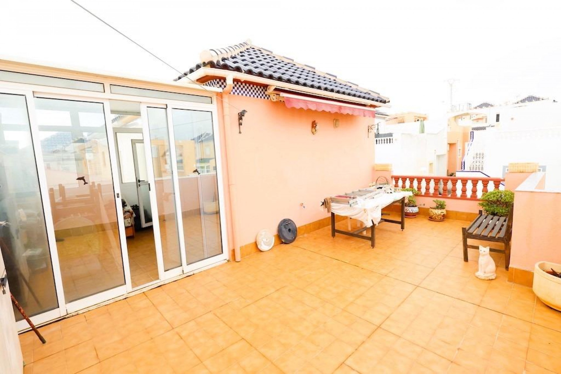 Återförsäljning - Villa -
Torrevieja - Costa Blanca