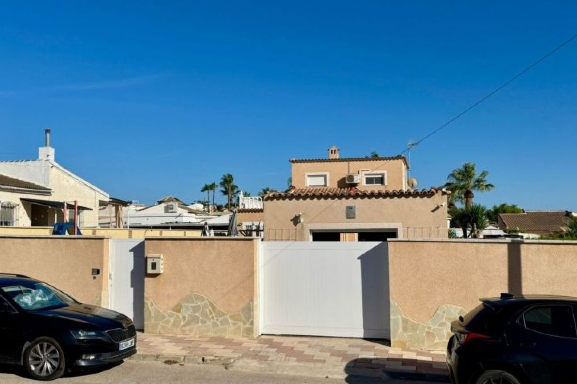 Återförsäljning - Villa -
Torrevieja - Costa Blanca