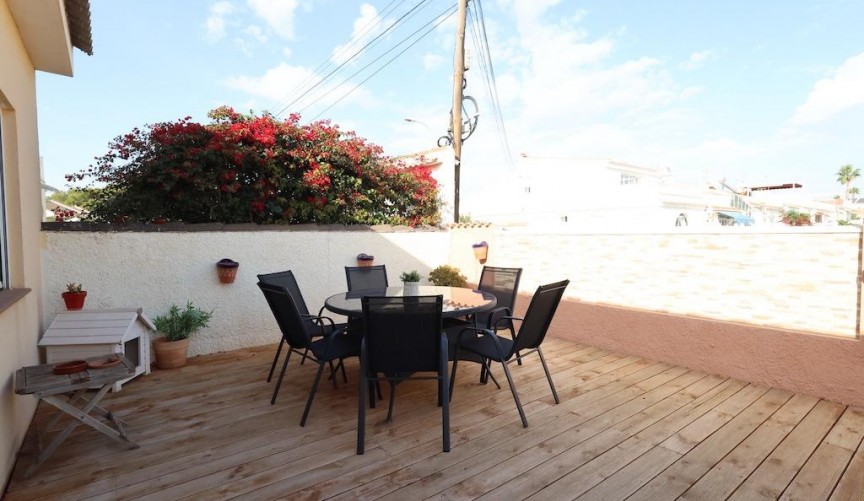 Återförsäljning - Villa -
Torrevieja - Costa Blanca