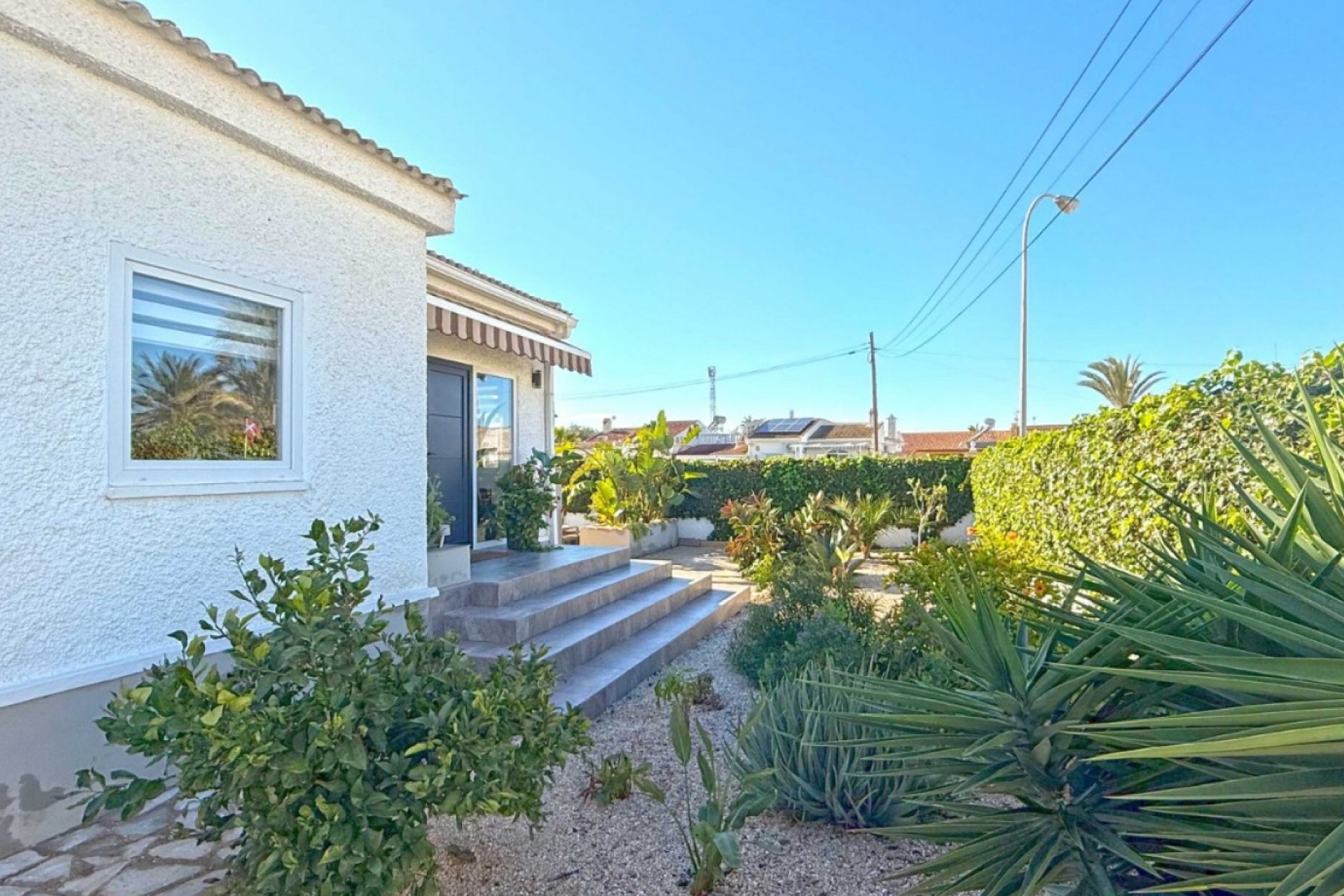 Återförsäljning - Villa -
Torrevieja - Costa Blanca