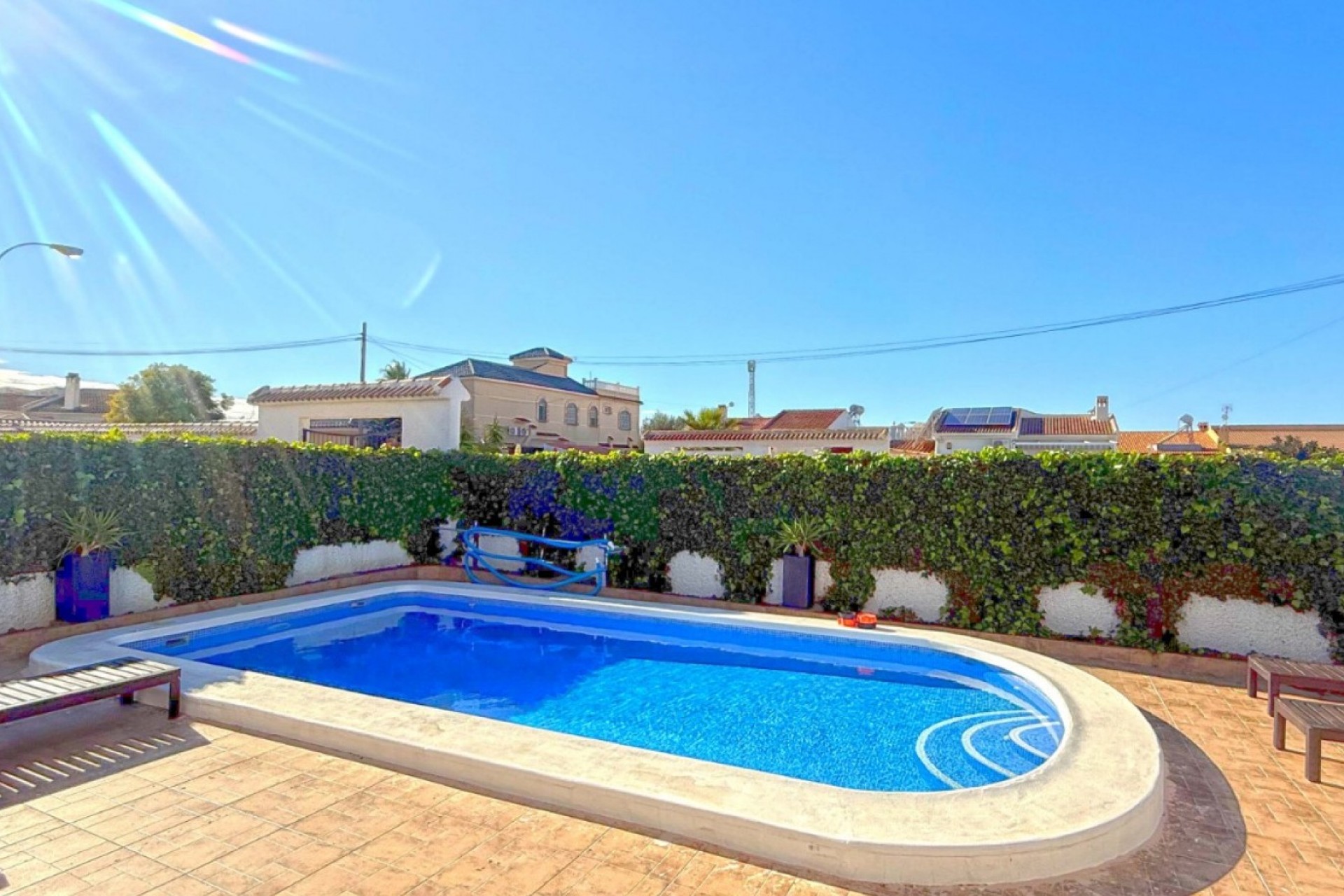 Återförsäljning - Villa -
Torrevieja - Costa Blanca