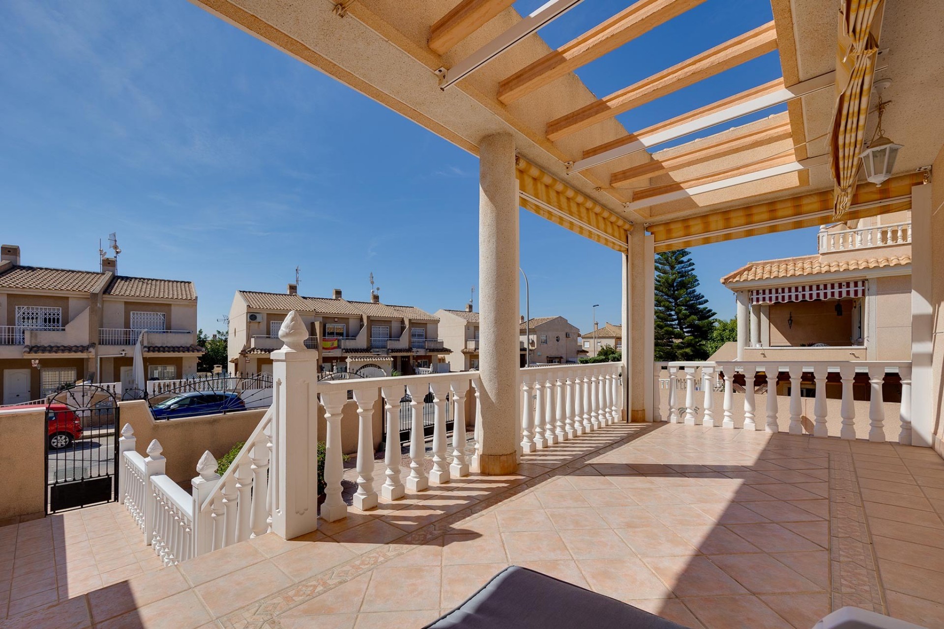 Återförsäljning - Villa -
Torrevieja - Costa Blanca